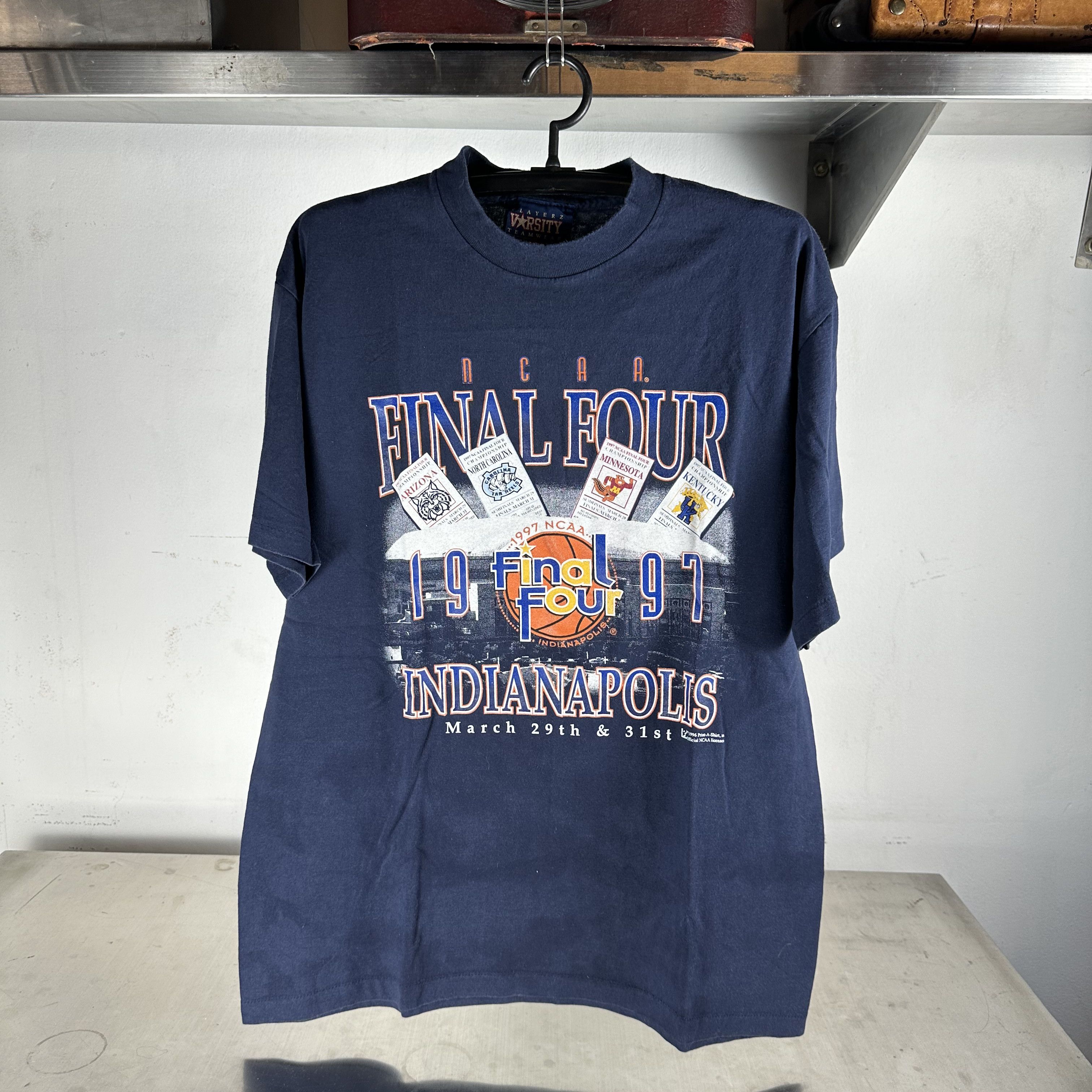 Vintage ​1997 NCAA Basketball Final Four Indianapolis T-shirt Size US XL / EU 56 / 4 - 1 Thumbnail