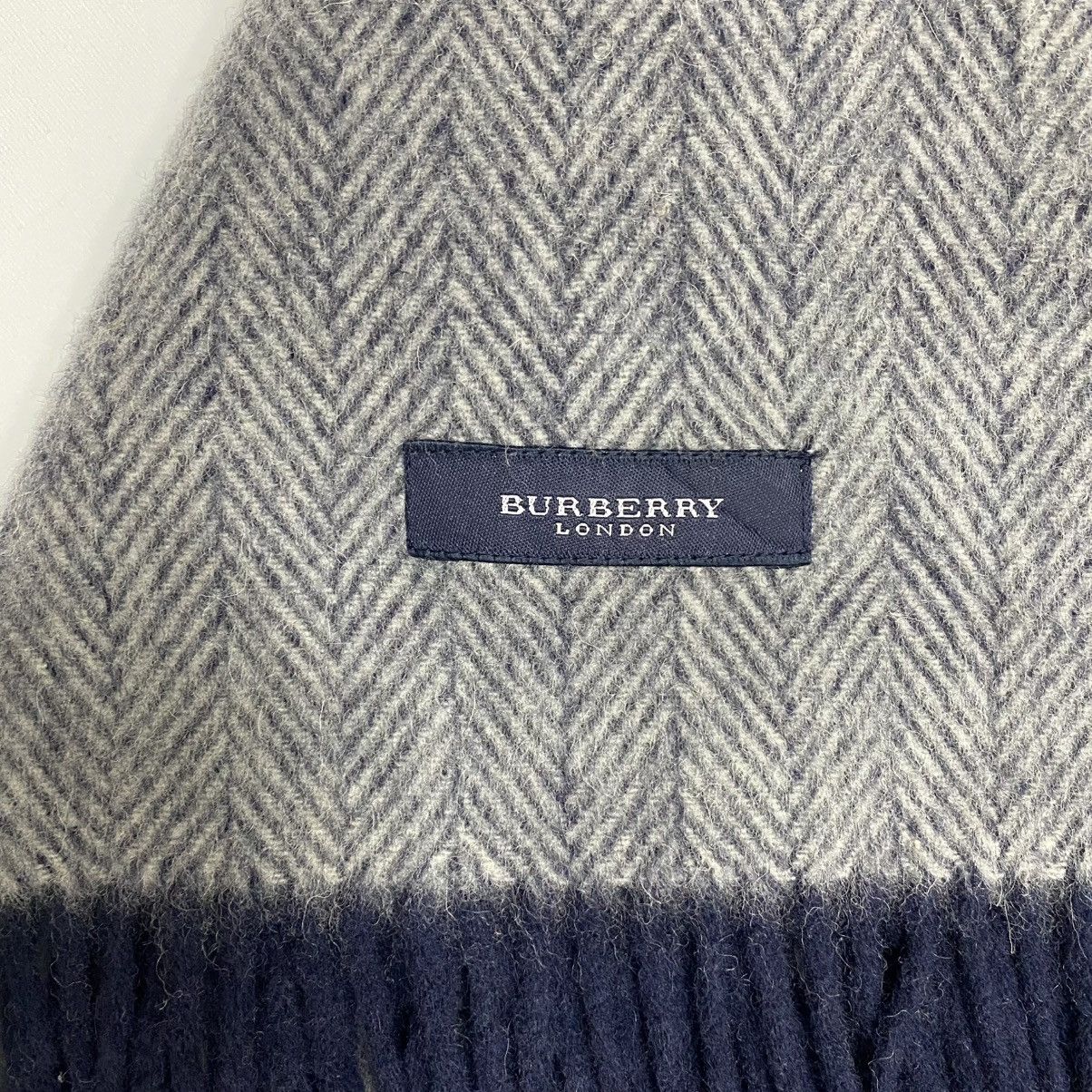 Burberry BURBERRYS SCARF MUFFLER BUR067 Size ONE SIZE - 6 Thumbnail