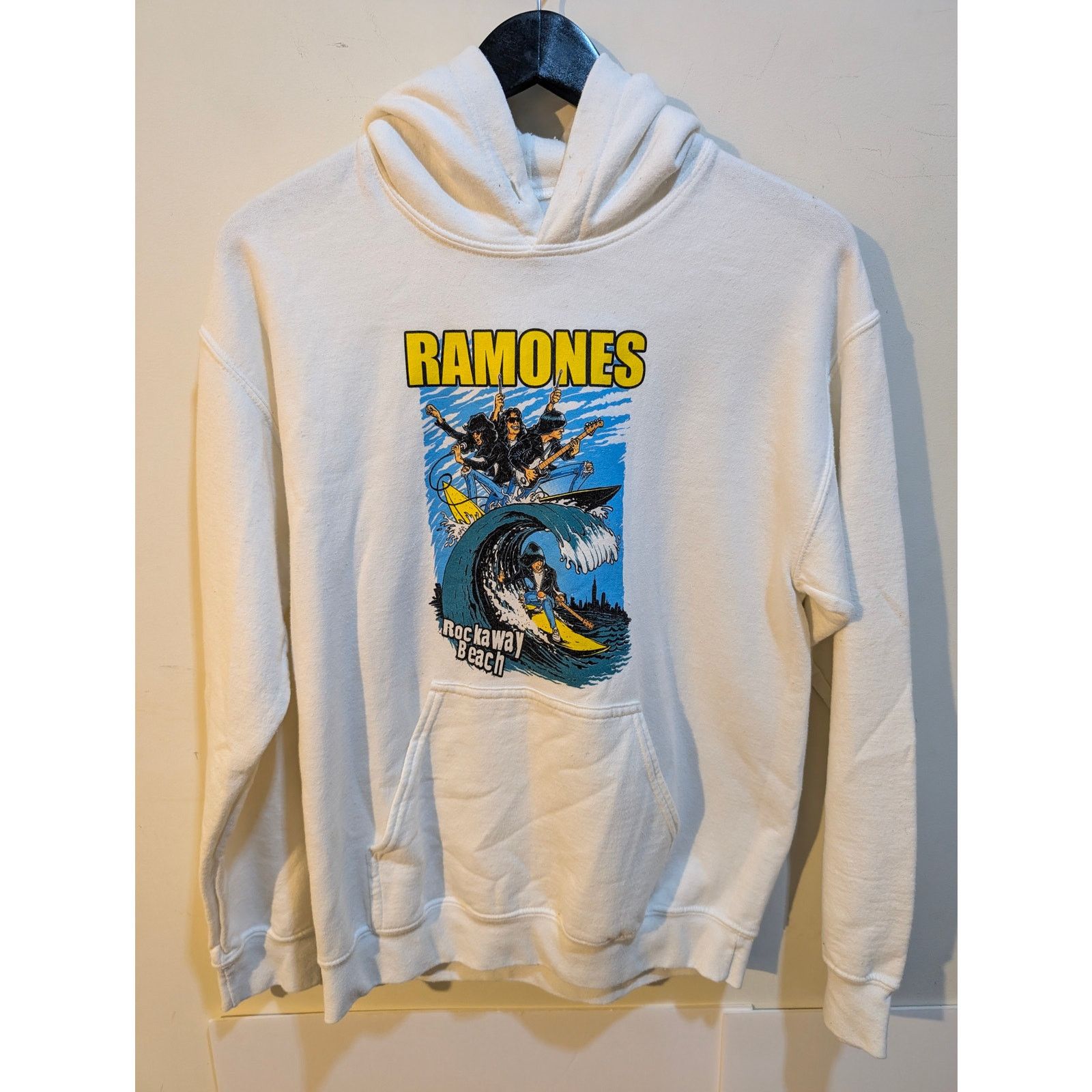 Hot Topic × The 1975 The Ramones Rockaway Beach Pop Punk Rock Hoodie 2018 Sz M Size US M / EU 48-50 / 2 - 1 Thumbnail