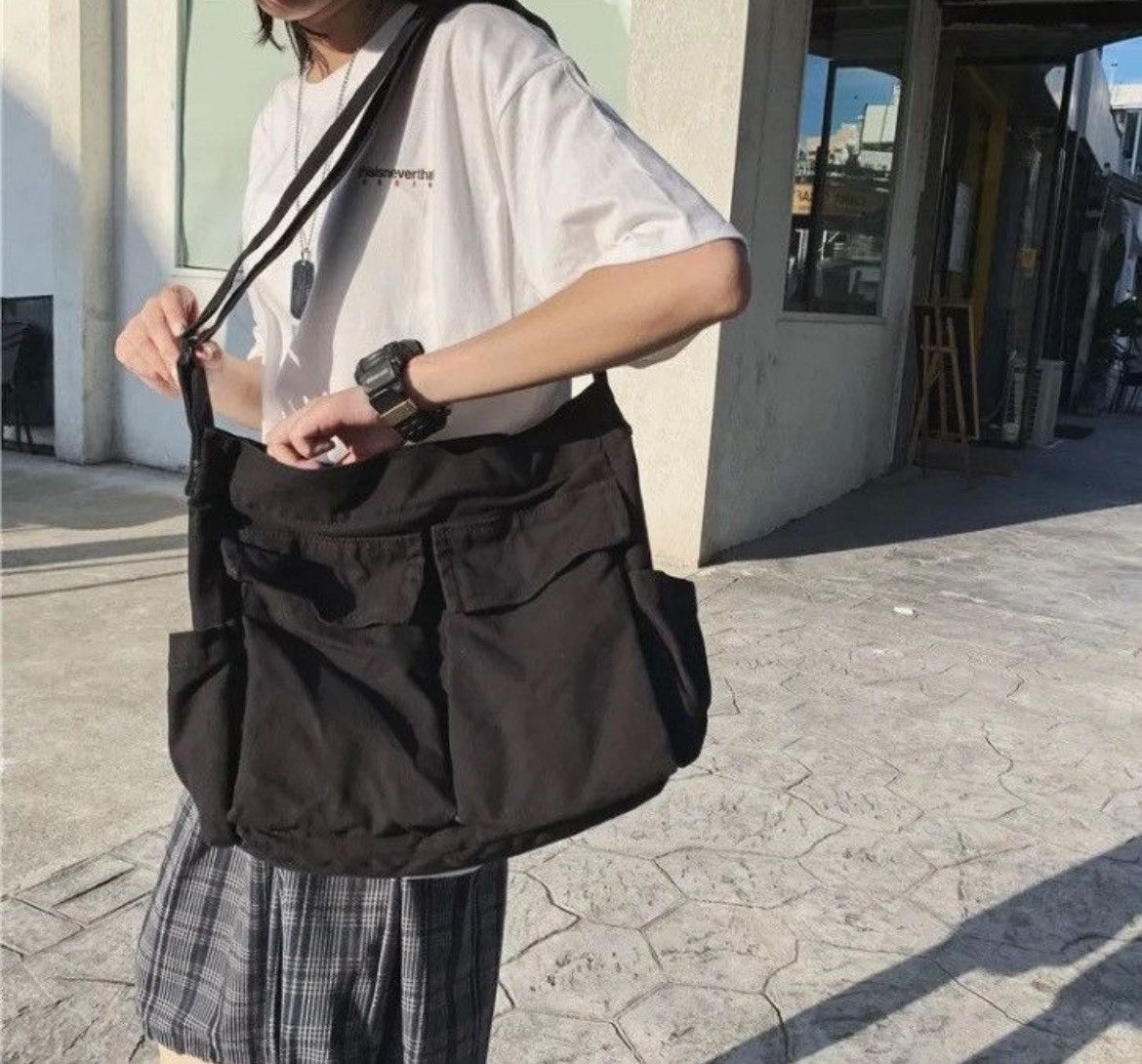 Japanese Brand Black Casual Canvas Shoulder Bag Size ONE SIZE - 1 Thumbnail