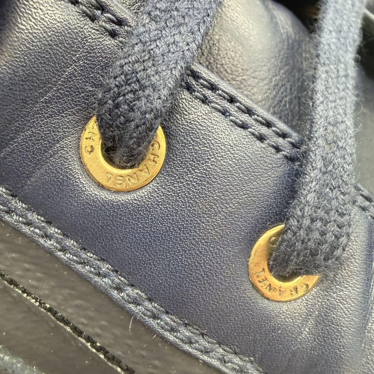 Chanel Chanel High-Top Sneakers in Navy Lamdskin Size US 11 / EU 44 - 5 Thumbnail