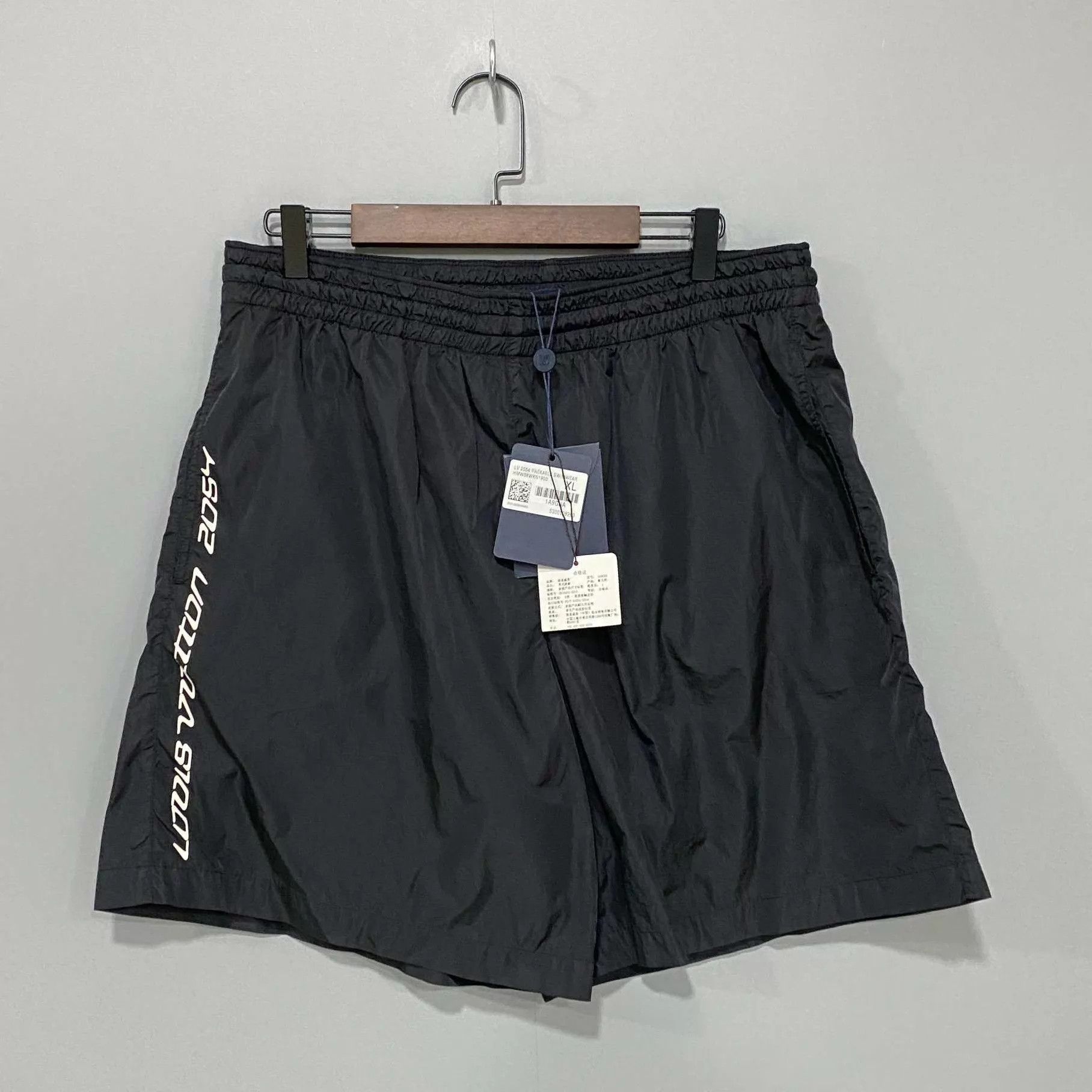 Louis Vuitton LV Unused Beach Shorts XL Size US 36 / EU 52 - 1 Thumbnail