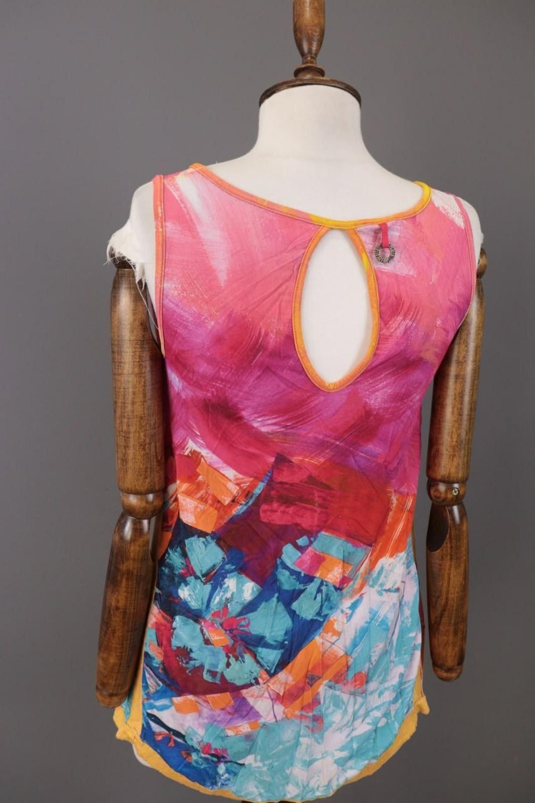 Designer Save the Queen Multicolour Floral Art Top Tank Blouse Size S Size S / US 4 / IT 40 - 12 Thumbnail
