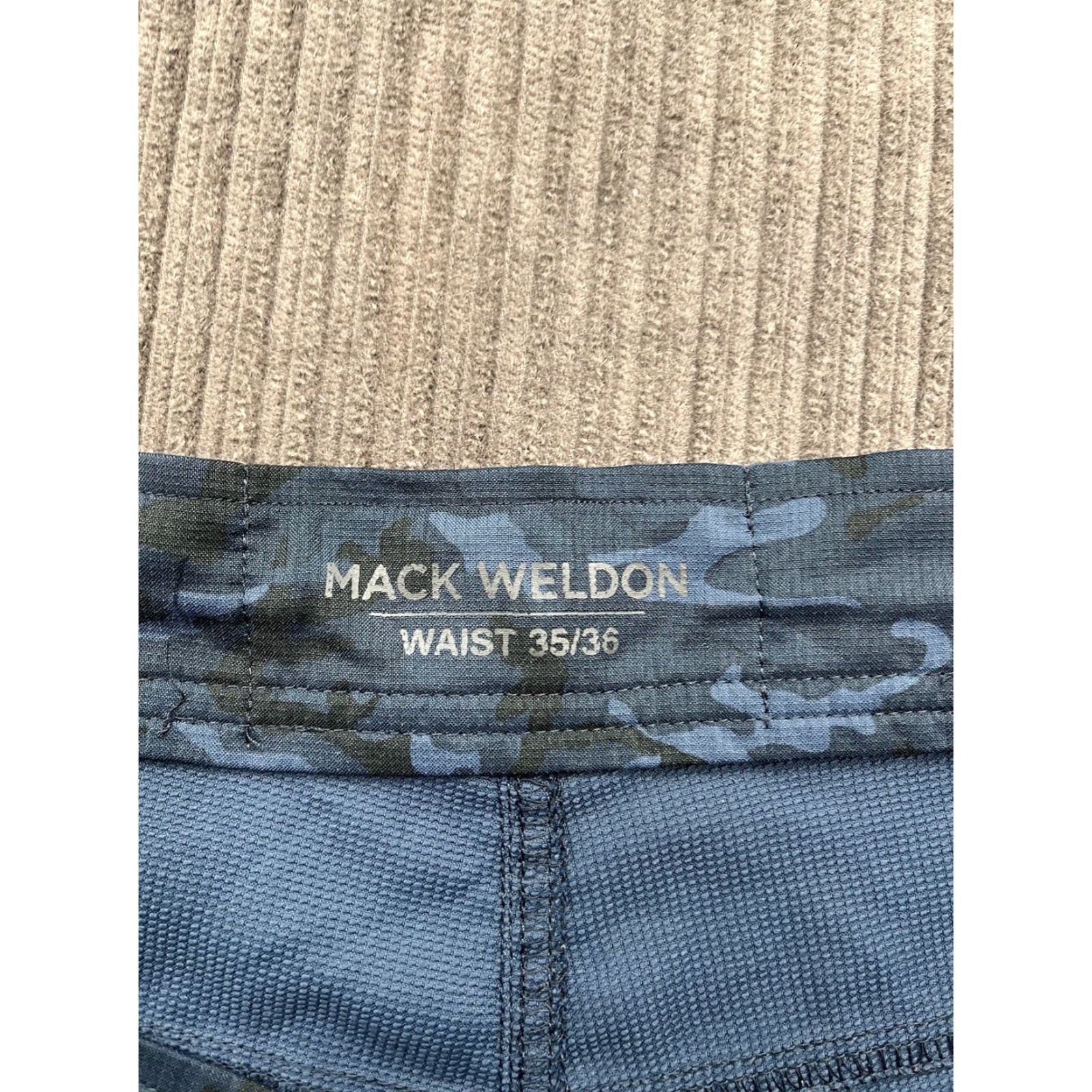 Vintage Mack Weldon Men Board Shorts Regular 36 Blue Camo Beach 8' Inseam Pockets 5-Pocket Design Casual Summer Sungirl Men Size US 36 / EU 52 - 3 Thumbnail
