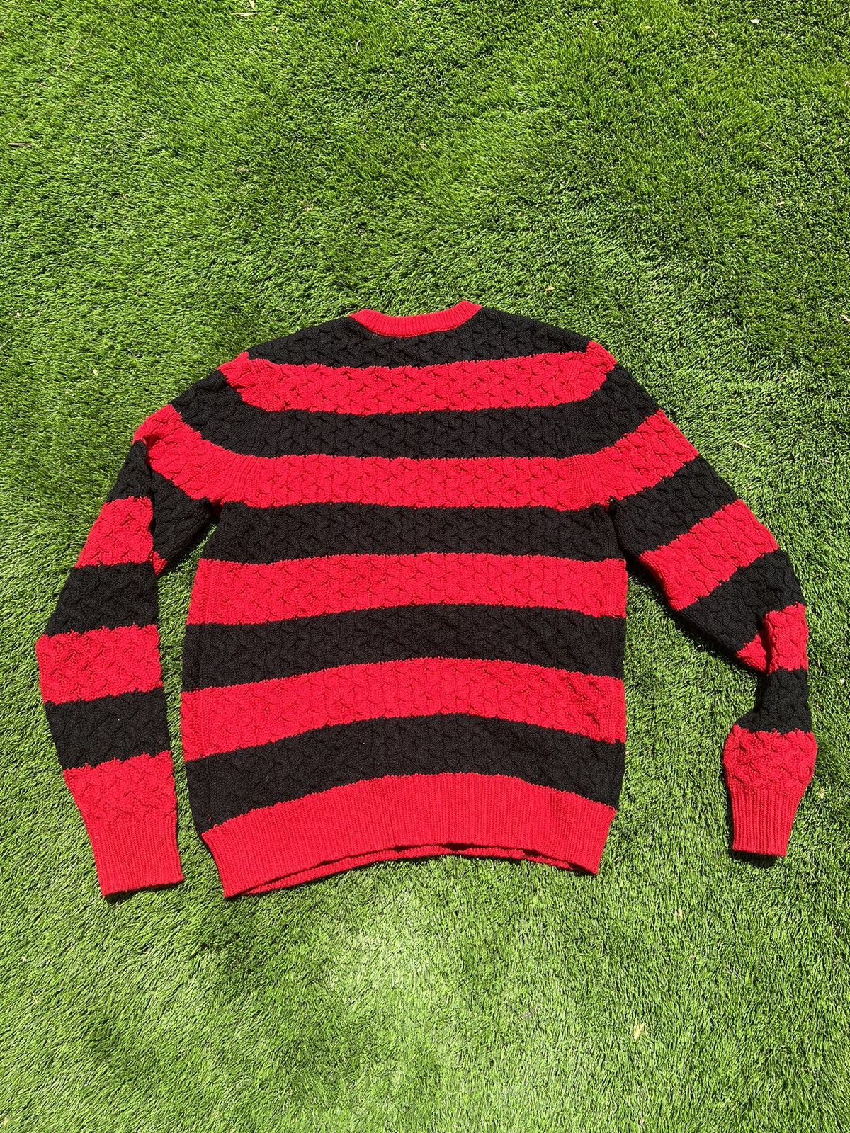 Calvin Klein Red and black striped sweater Size US M / EU 48-50 / 2 - 3 Thumbnail