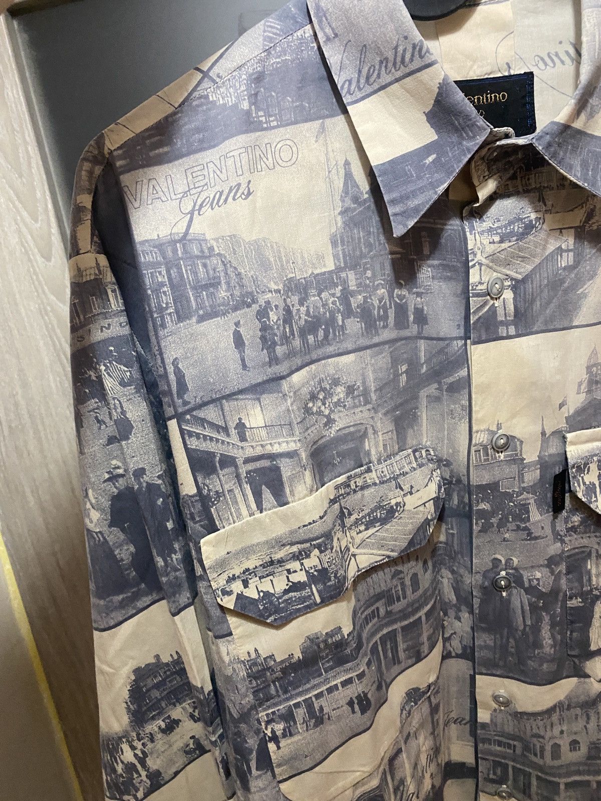 Valentino rare Valentino jeans Vintage fullprint shirt button up Size US XL / EU 56 / 4 - 5 Thumbnail