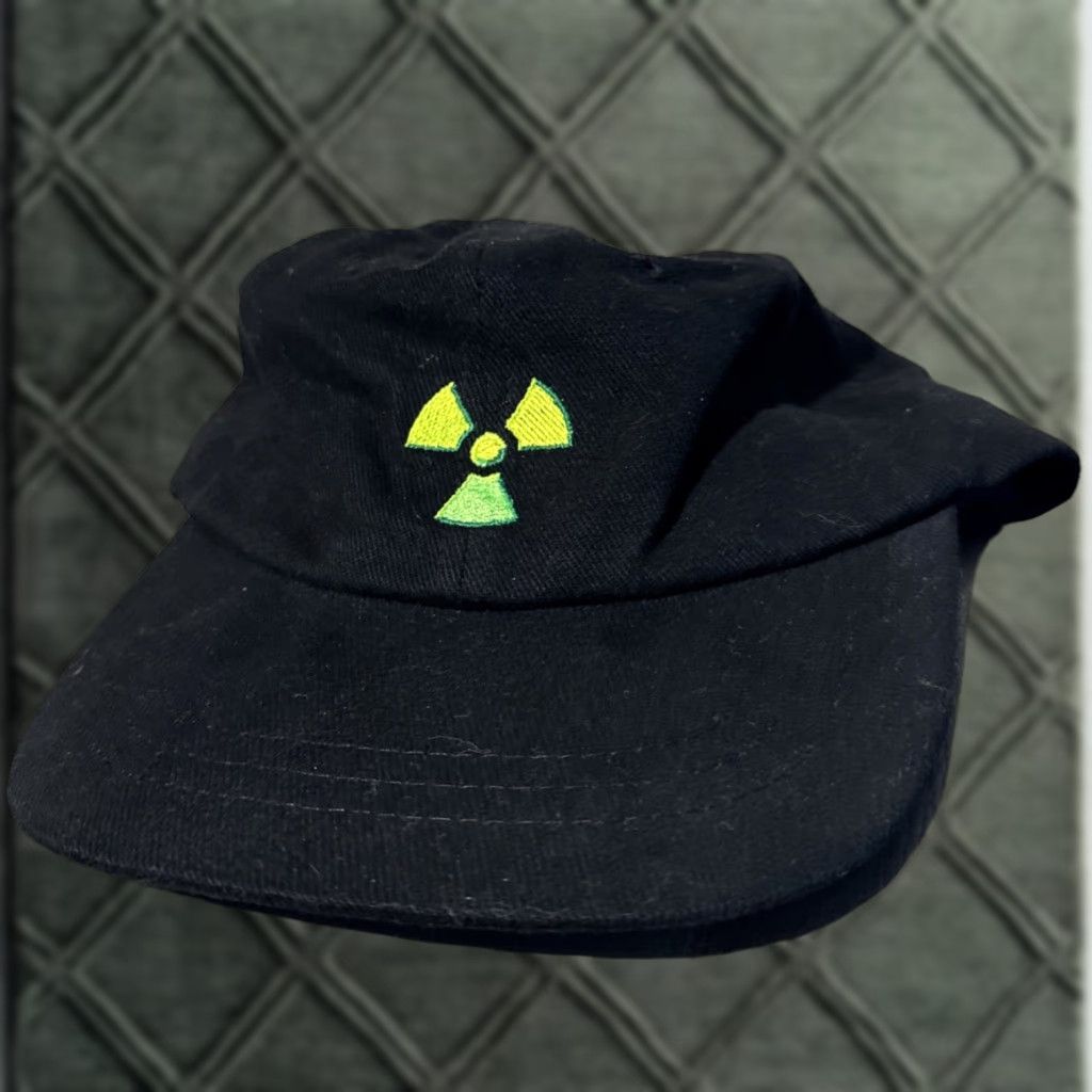 Vintage VINTAGE 1997 Nuclear Strike Video Game Promo EA Sports Strap Back Black Hat Size ONE SIZE - 1 Thumbnail