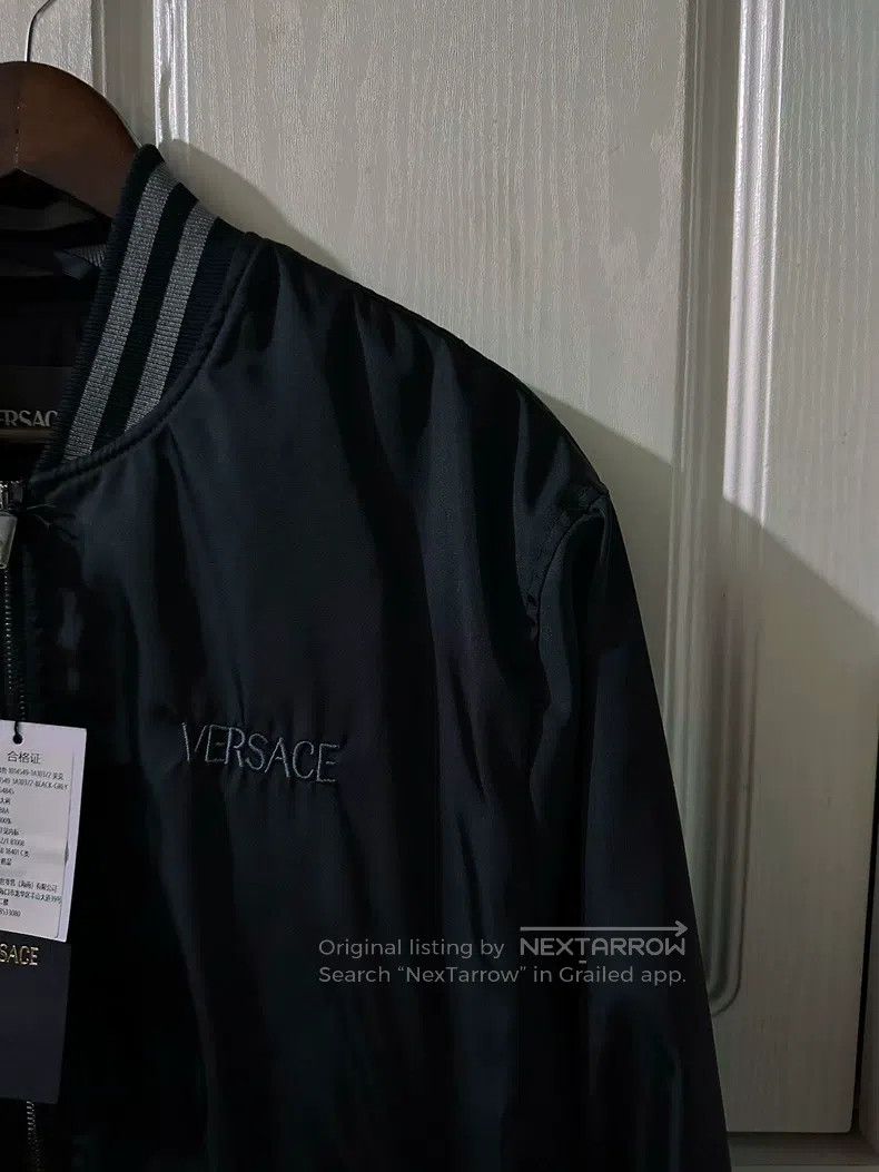 Versace Versace Logo back embroidered dragon brocade cotton jacket Size US M / EU 48-50 / 2 - 5 Thumbnail