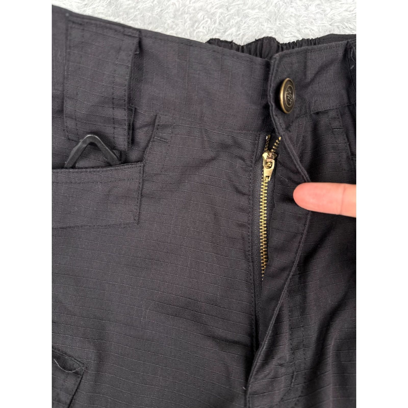 Vintage Tactical Pants Men 32 Black Cargo Gusseted Knee Rip-Stop Fabric Poly Blend 32x29 Size US 32 / EU 48 - 5 Thumbnail