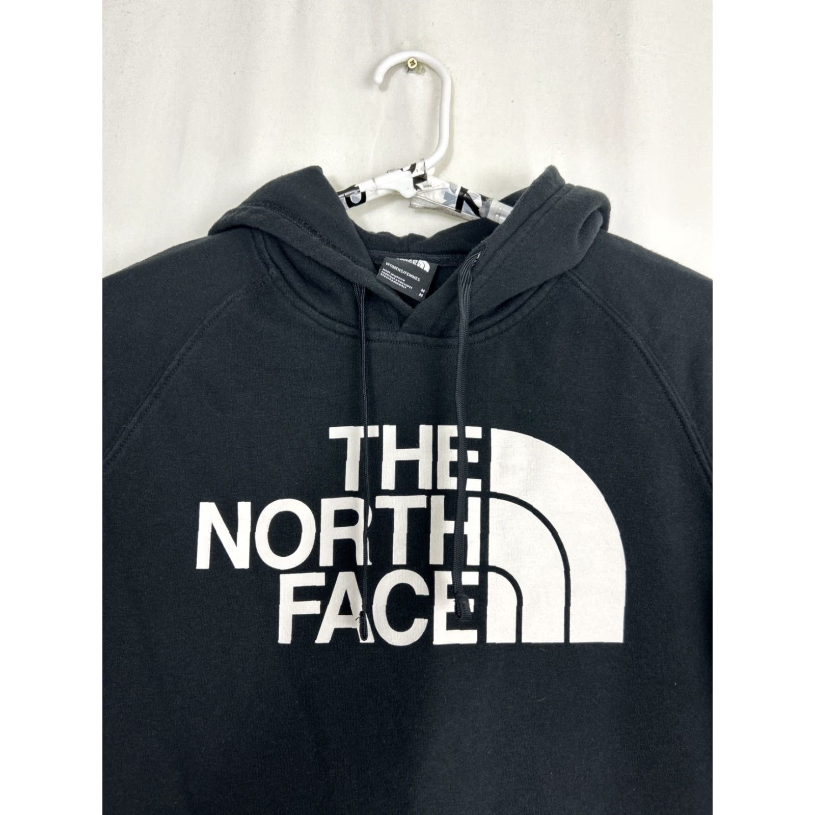 The North Face VINTAGE North Face Womens Medium Black White Spellout Pullover Hoodie Size M / US 6-8 / IT 42-44 - 3 Thumbnail