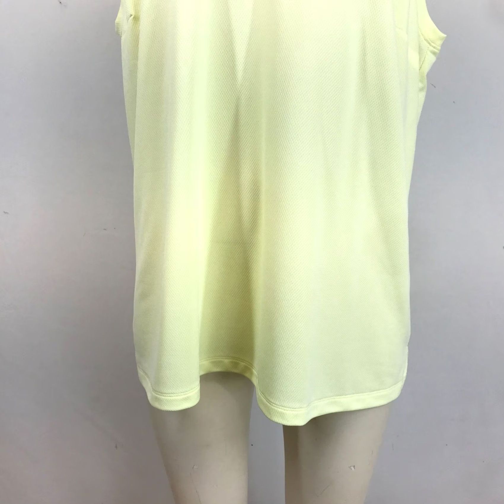 Vintage WALTER HAGEN Womens XXL Yellow Sleeveless V-Neck Tank Polyester Golf Top Size XXL / US 16-18 / IT 52-54 - 3 Thumbnail