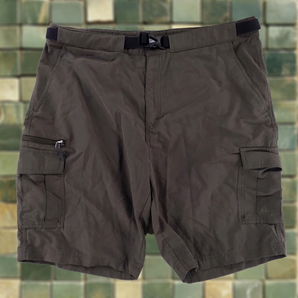 Nike ACG Nike ACG Belted Cargo Shorts Green Mens 40 Waist 11 Inseam Size US 40 / EU 56 - 1 Thumbnail