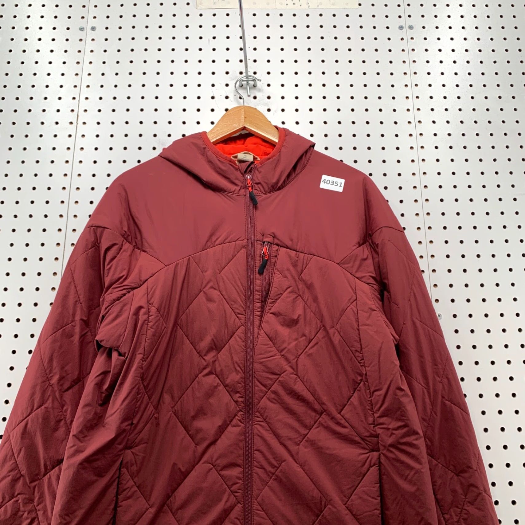 Vintage VINTAGE Duluth Agiloft Quilted Jacket Mens Medium Red Hooded Zip Fashion Quilted 20.5x29 Mens Clothing Size US M / EU 48-50 / 2 - 7 Thumbnail