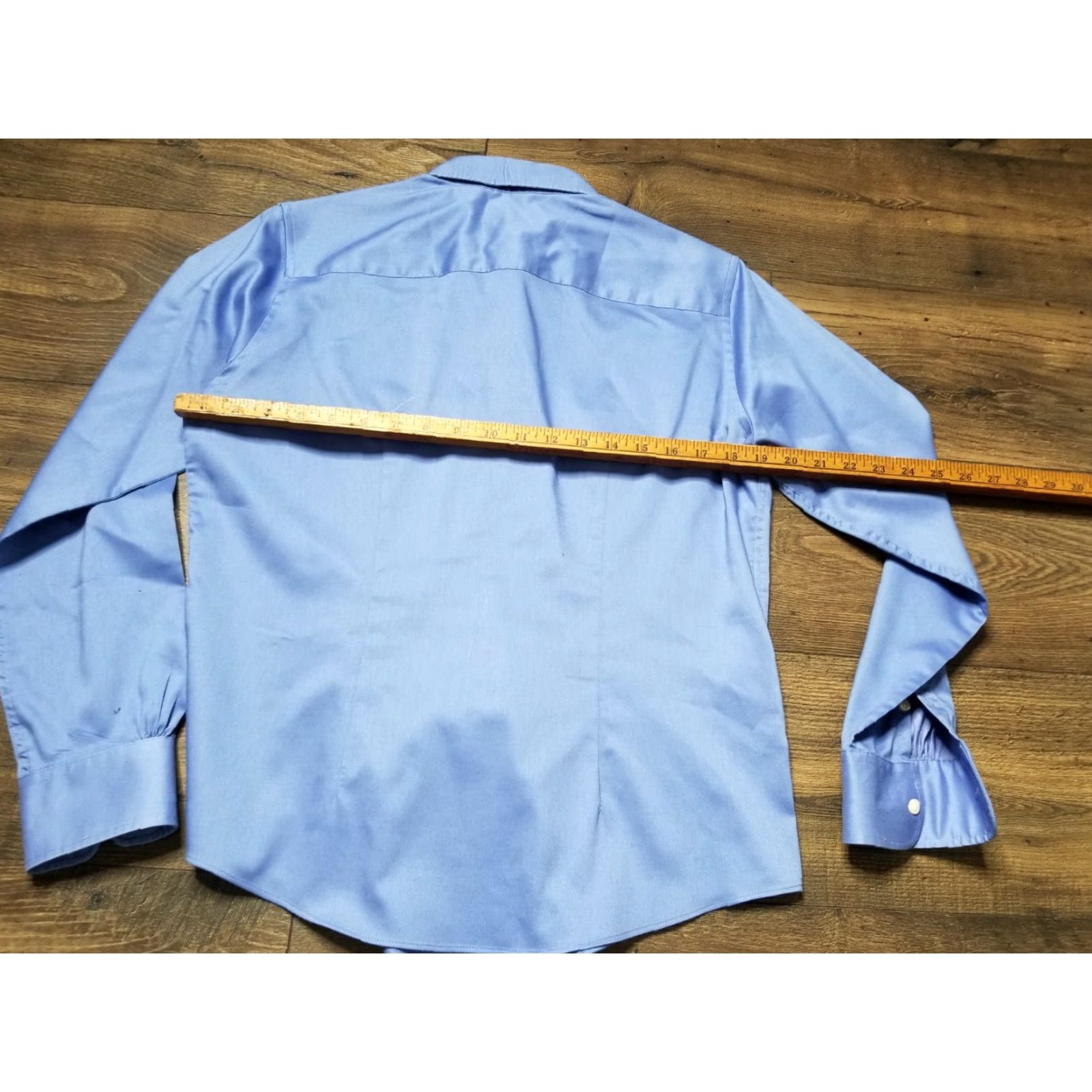 Van Heusen VINTAGE Van Heusen Polo Shirt Women's Medium Light Blue Sea World 50 Years Employee Status Polo Shirt Womens, 50th Anniversary Theme Size M / US 6-8 / IT 42-44 - 2 Thumbnail