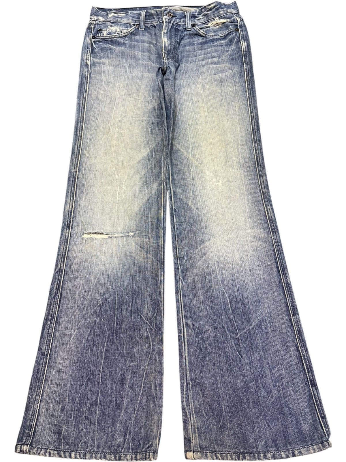 7 For All Mankind Vintage / Y2K 7 For All Mankind Distressed Flare Jeans Size US 30 / EU 46 - 1 Thumbnail