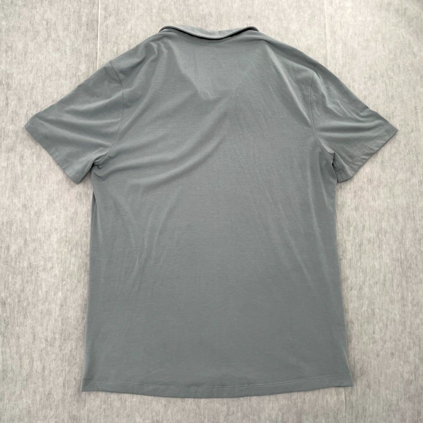 Lululemon VINTAGE None Lululemon Polo Shirt Men Adult Large Blue Tech Athleisure Short Sleeve Logo Size US L / EU 52-54 / 3 - 2 Thumbnail
