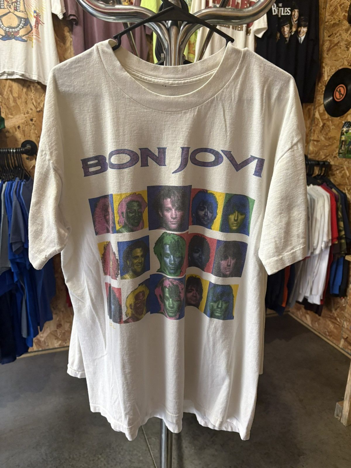 Band Tees 1993 Bon Jovi Keep The Faith Tour T-Shirt Size US XL / EU 56 / 4 - 5 Thumbnail