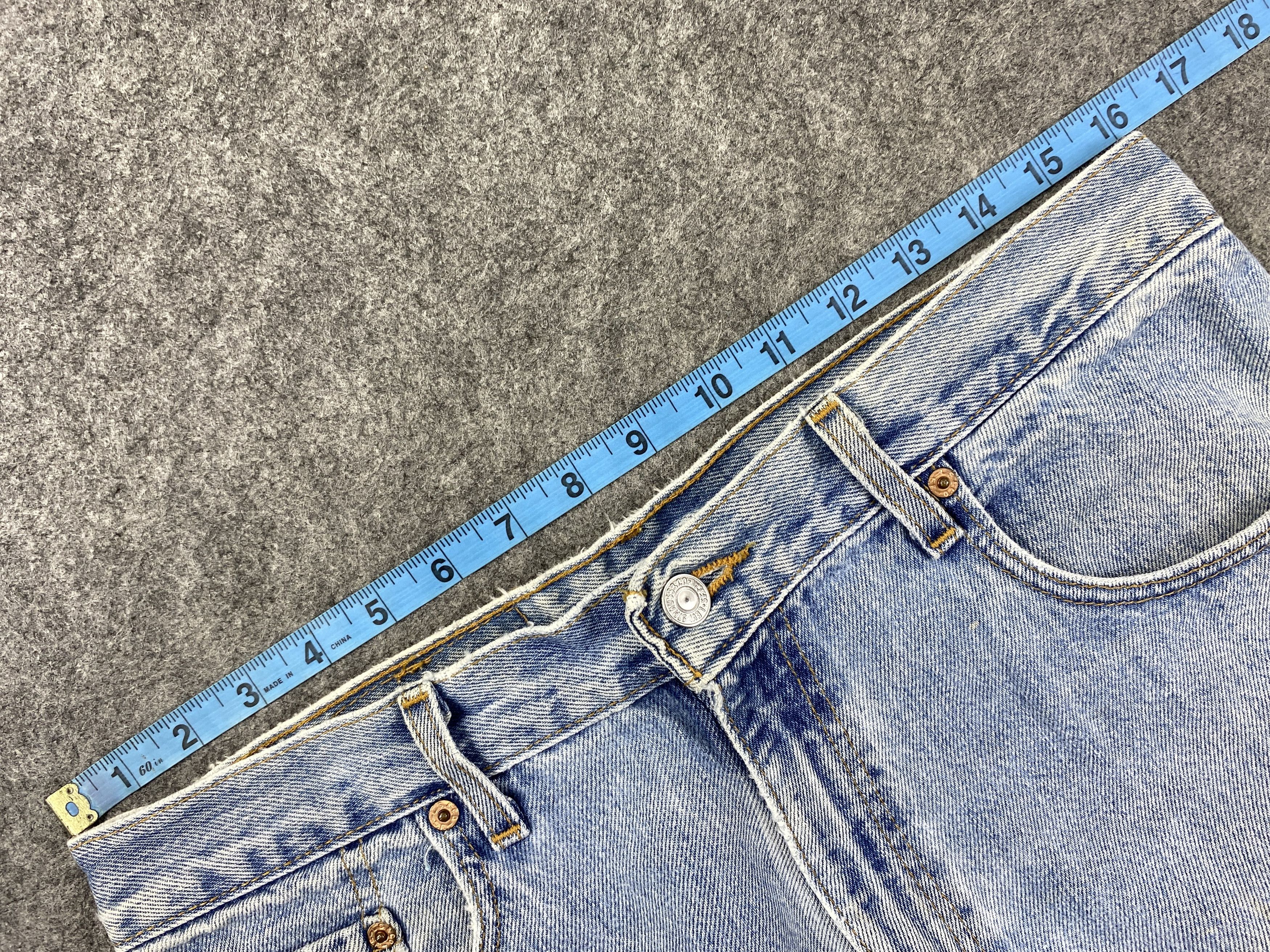 Levi's 90's Light Blue Wash Vintage Levi's 560 USA 32x29.5 JN1833 Size US 32 / EU 48 - 5 Thumbnail