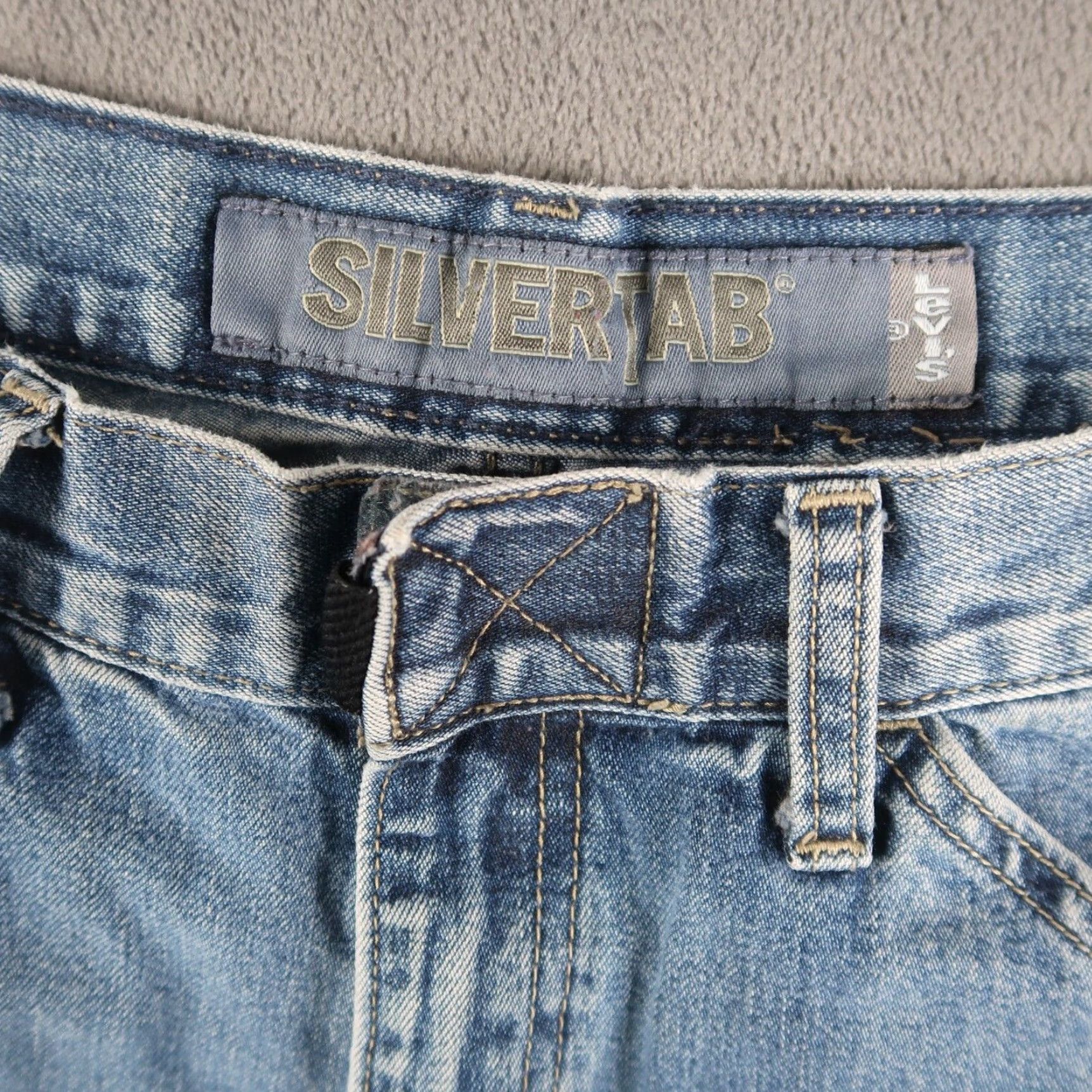 Denime VINTAGE Levi’s Silvertab Baggy Den im Skater Jeans Grunge Y2K 33x30 Big Pockets Jeans Biker Streetwear Skater 90s? Size US 33 - 6 Thumbnail