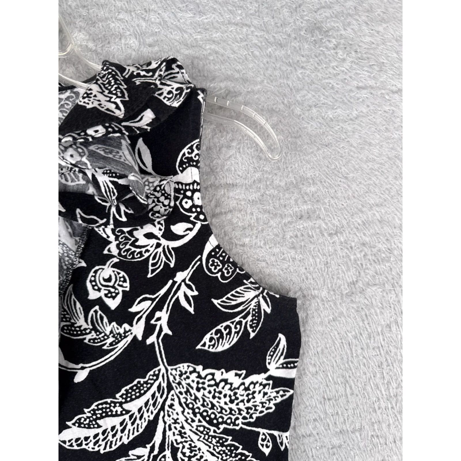 Ralph Lauren VINTAGE Lauren Ralph Lauren Shirt Womens Petite Medium Black Floral Cotton V-Neck Tank Sleeveless Slim Size M / US 6-8 / IT 42-44 - 2 Thumbnail