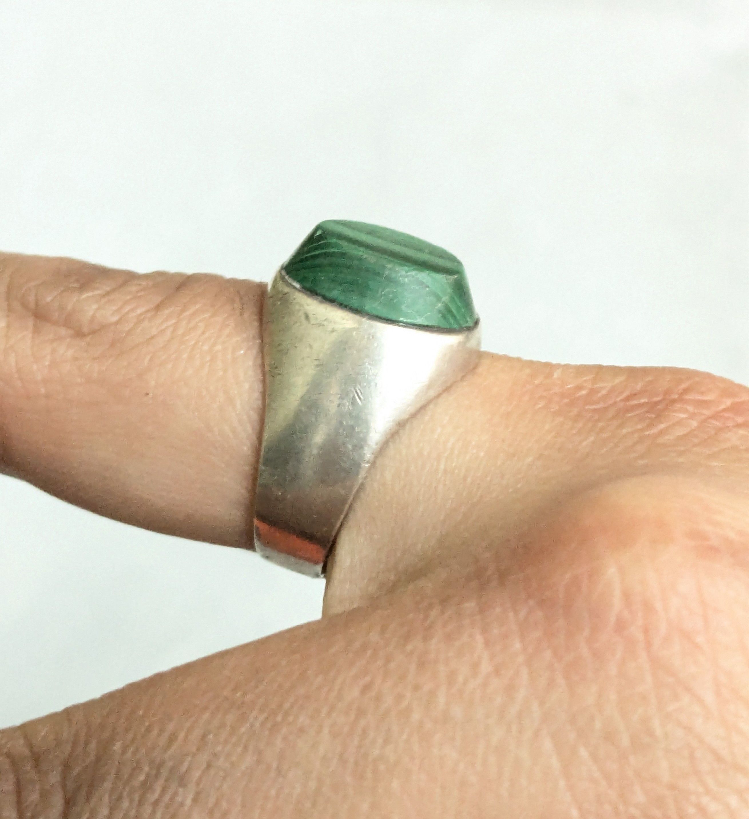Jewelry Vintage Sterling Silver Ring Malachite Taxco 10 Oval Size ONE SIZE - 11 Thumbnail