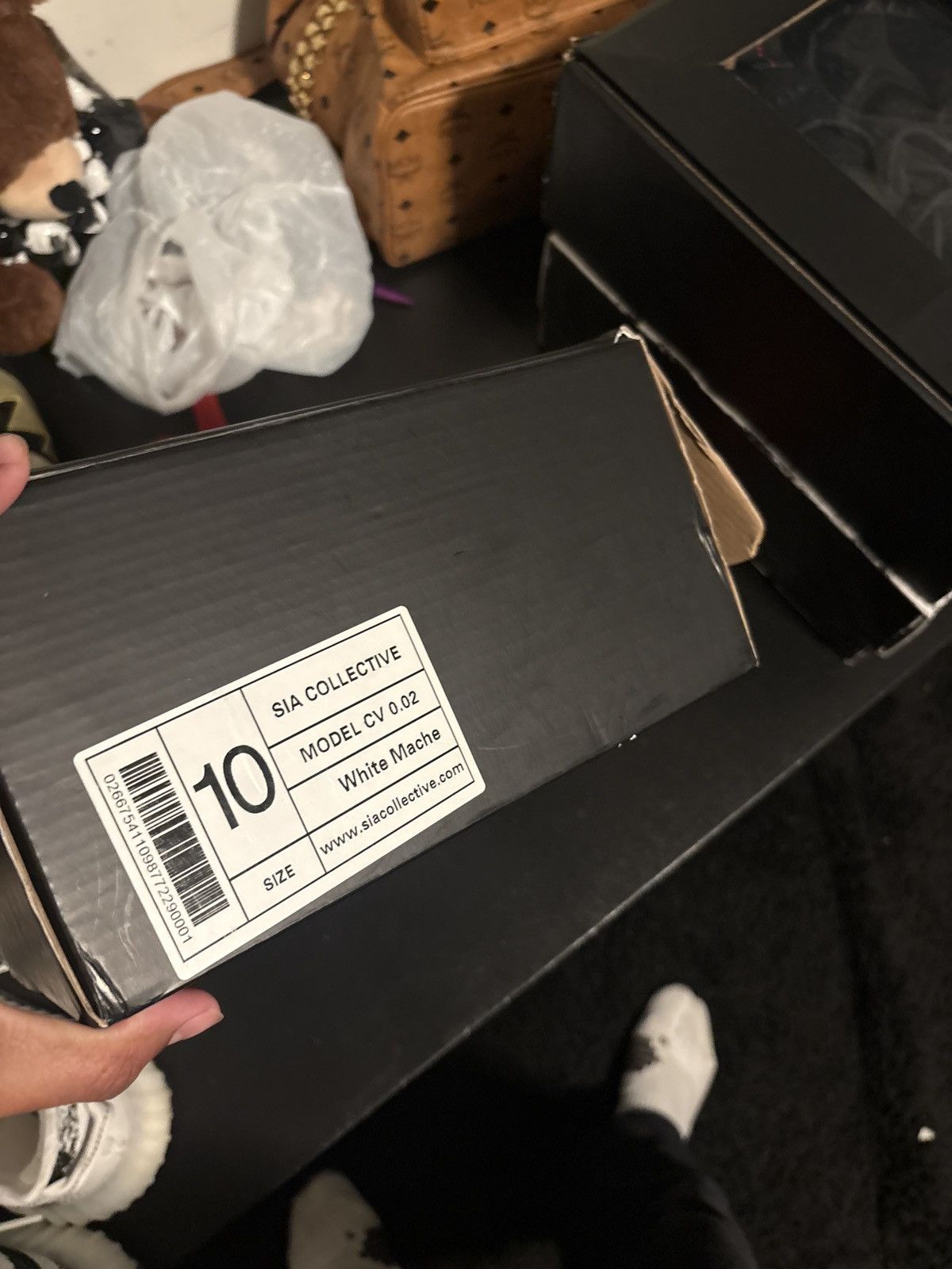 Yeezy Yeezy Boost 350 Zebra v2 Size US 10 / EU 43 - 2 Thumbnail