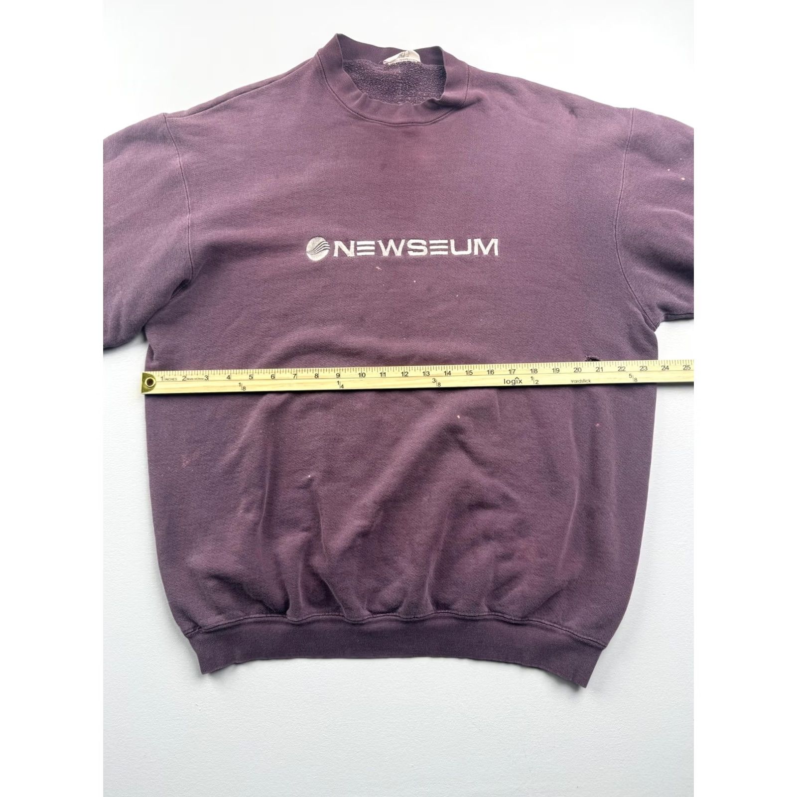 Vintage VINTAGE Nutex Sweatshirt Mens Large Purple Newseum Logo Graphic USA Shirt Mens L Purple Graphic Print Vintage Size US L / EU 52-54 / 3 - 5 Thumbnail