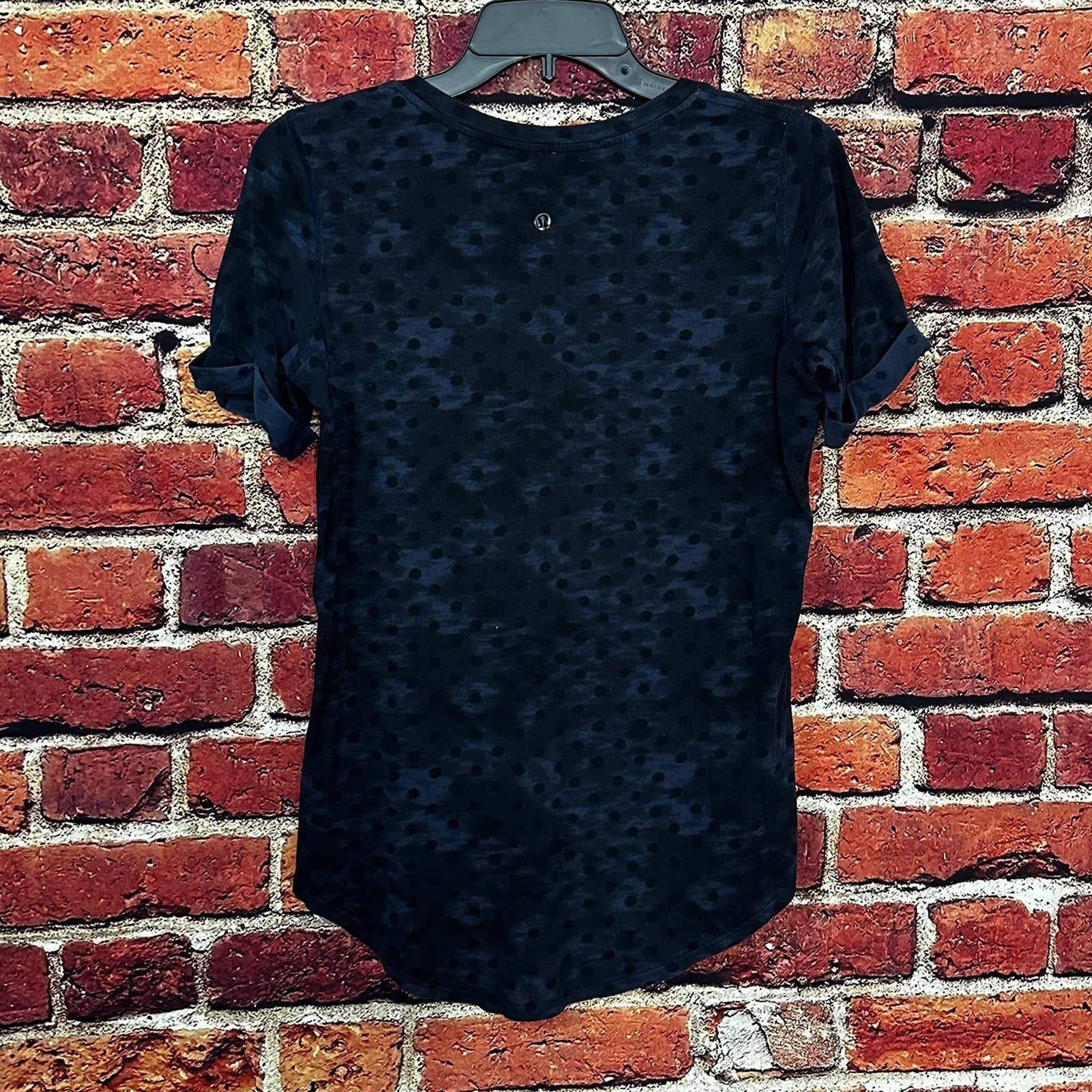 Lululemon Lululemon tee Size US M / EU 48-50 / 2 - 4 Thumbnail