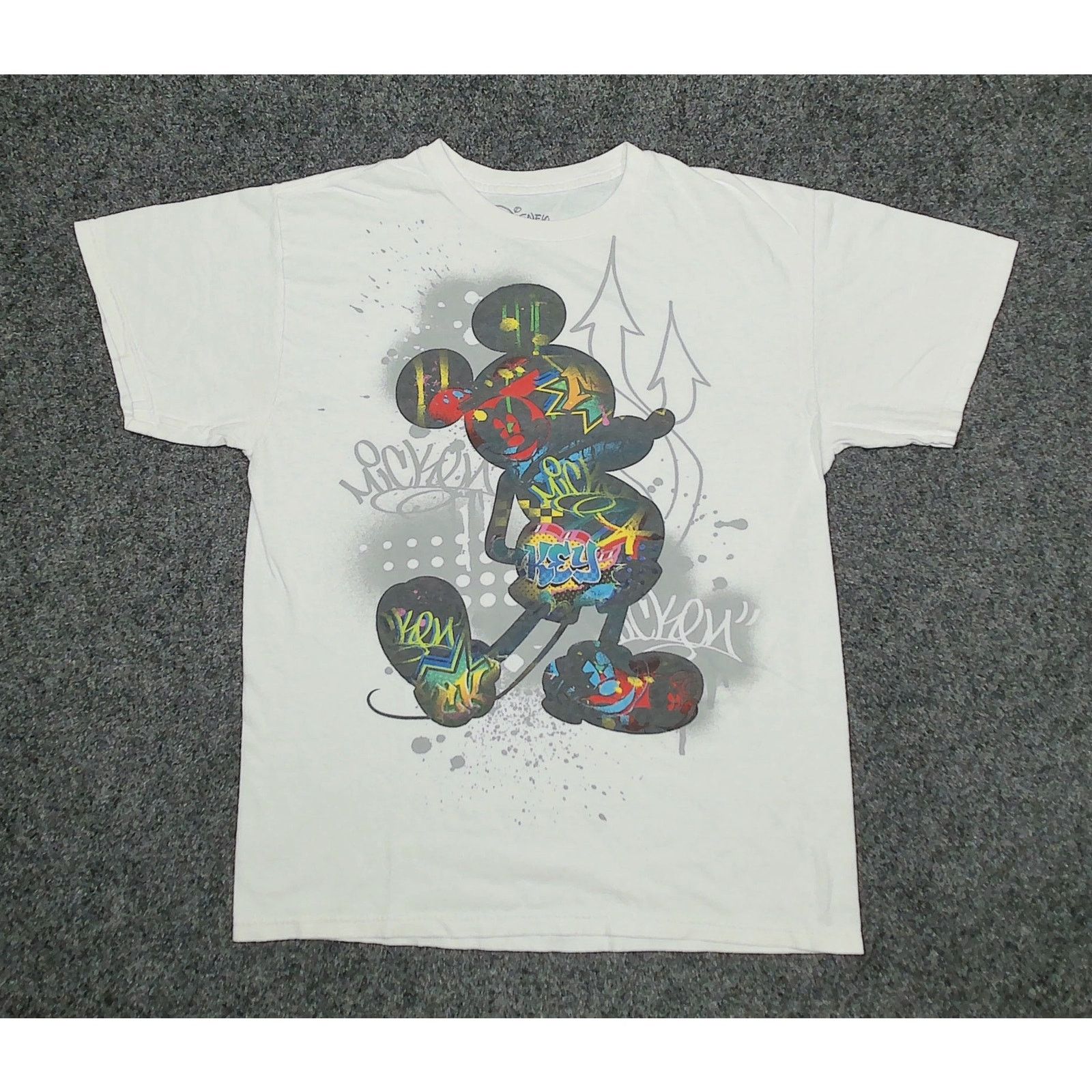 Disney Disney / Streetwear - Mickey Mouse Graffiti Graphic Tee Size US L / EU 52-54 / 3 - 3 Thumbnail
