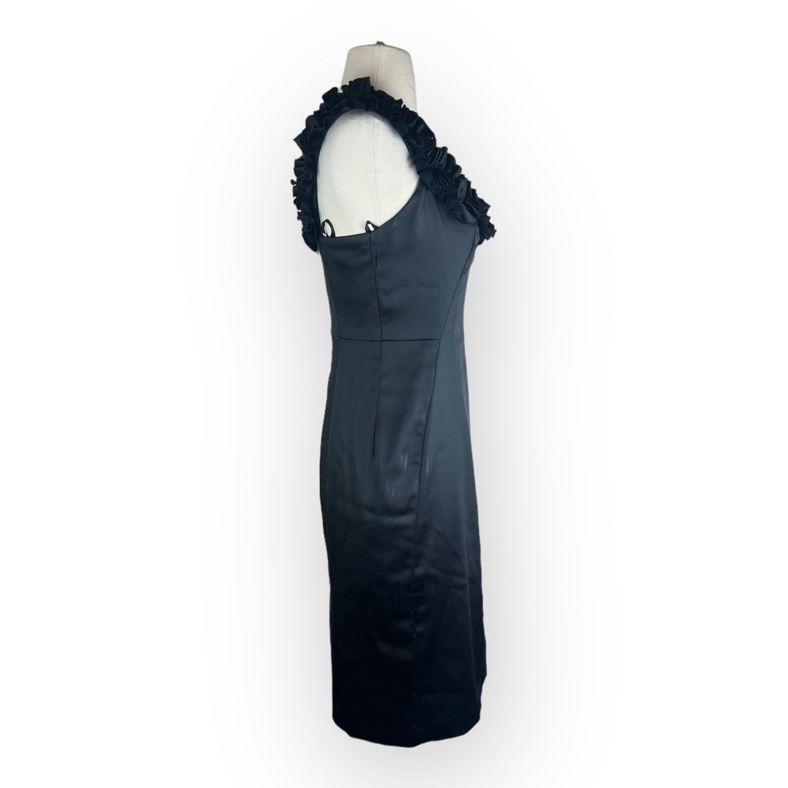 White House Black Market White House Black Market Black Satin Midi Dress Rosette Size XS / US 0-2 / IT 36-38 - 3 Thumbnail