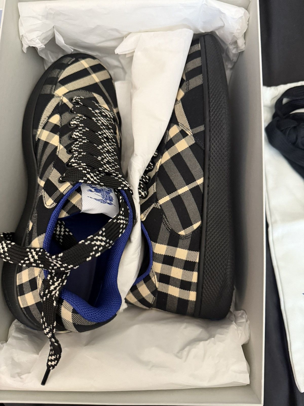 Burberry Burberry Check Terrace Sneakers Size US 9.5 / EU 42-43 - 2 Thumbnail