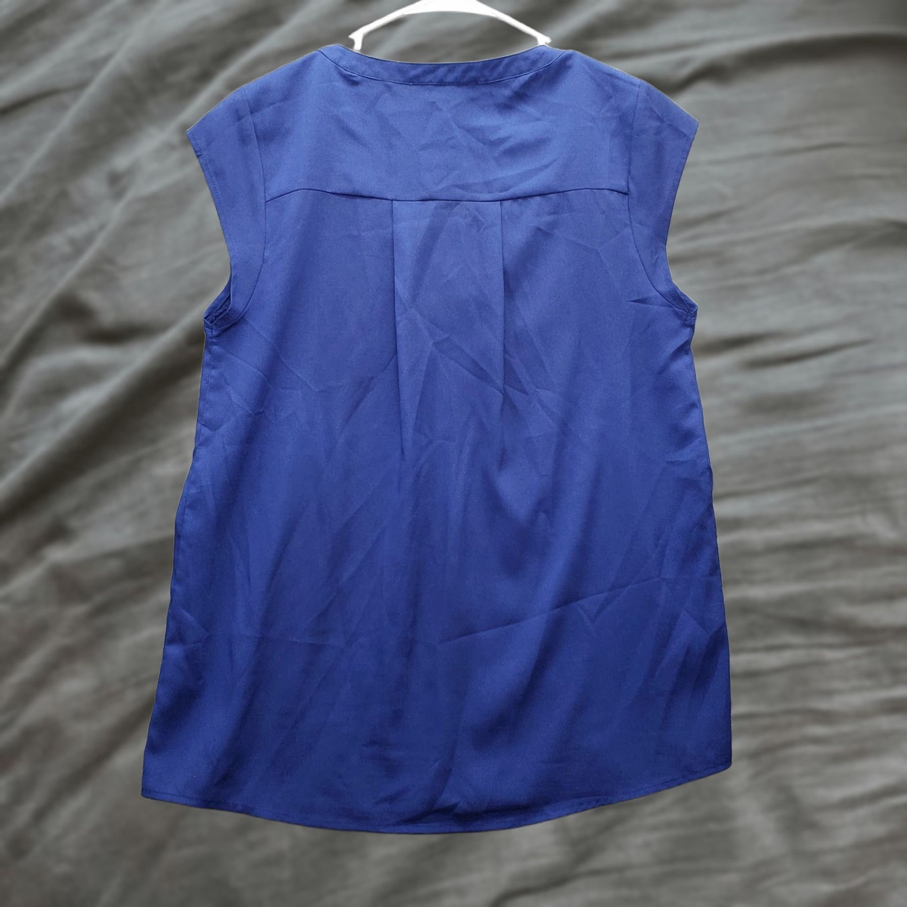 Anthropologie Daniel Rainn Tank Top Womens M Blue Sleeveless V Neck Pullover Anthropologie Shirt Shirt Size M / US 6-8 / IT 42-44 - 1 Thumbnail