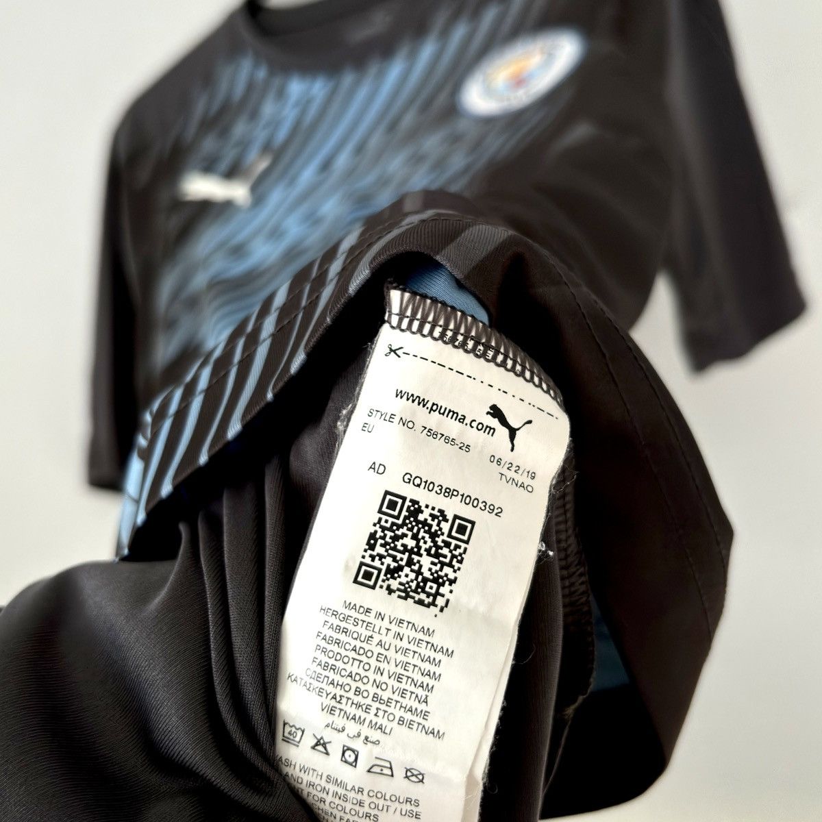 Puma 2019 2020 Manchester City Puma Training Kit Soccer Jersey FC Size US S / EU 44-46 / 1 - 4 Thumbnail