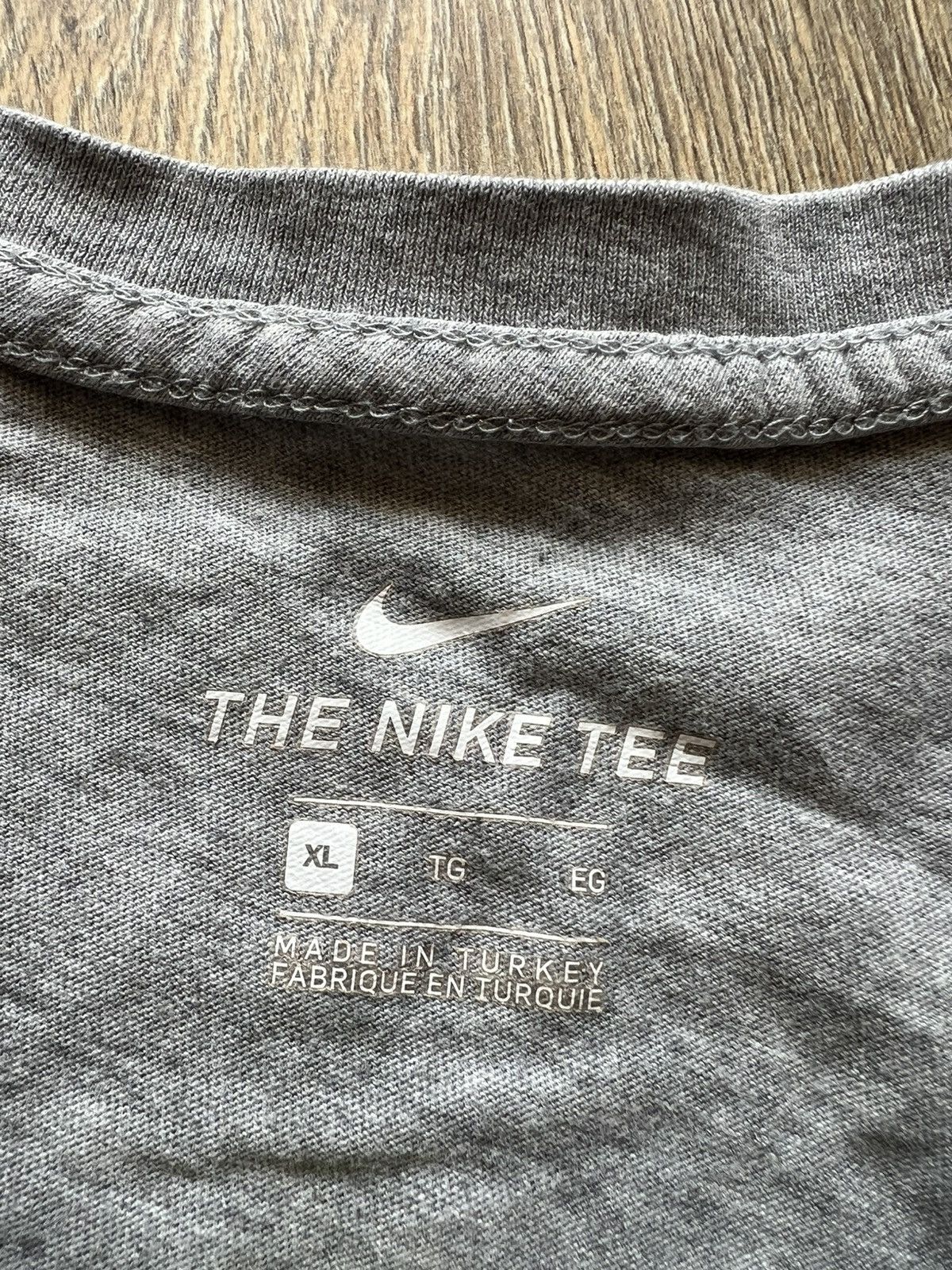 Nike Nike T-Shirt Men’s Small Gray Sole Food Los Zapatos Mas Fres Size US XL / EU 56 / 4 - 5 Thumbnail