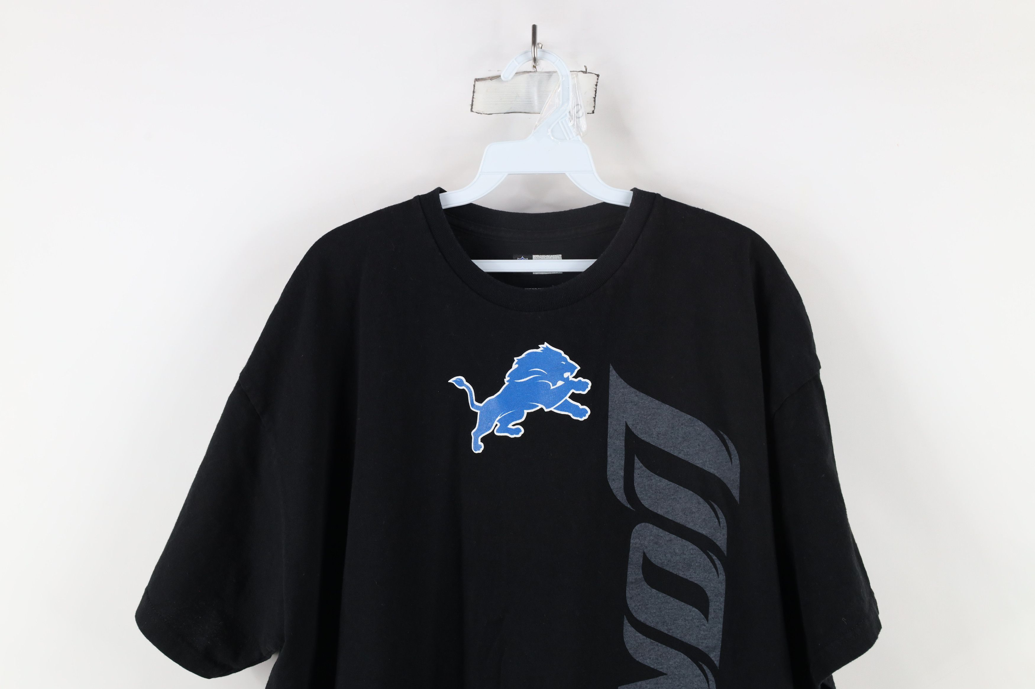 Vintage Vintage Y2K NFL Spell Detroit Lions Football T-Shirt Black Size US XXL / EU 58 / 5 - 2 Thumbnail