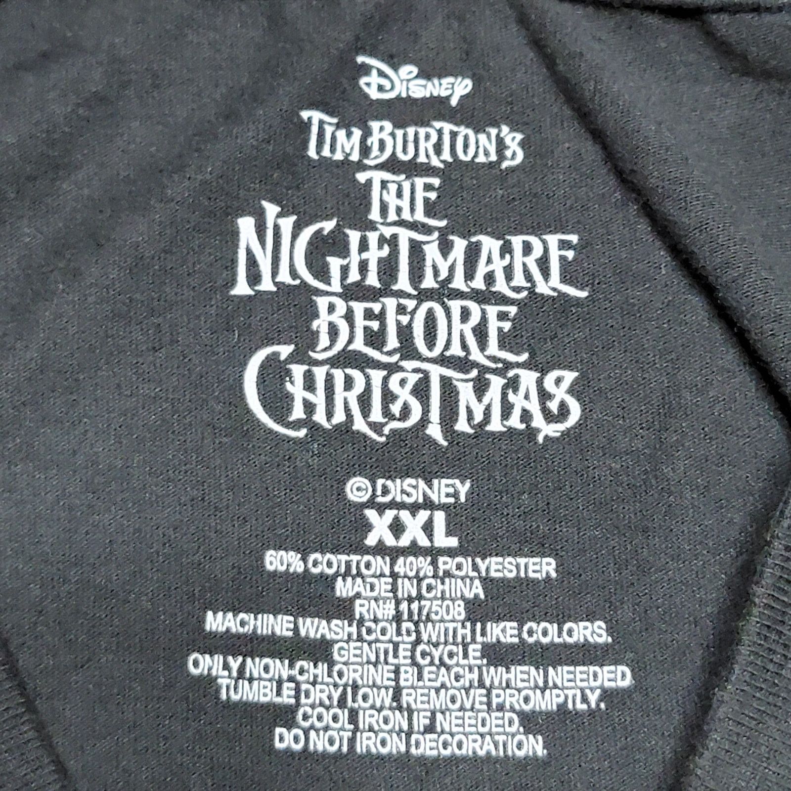 Disney Disney NBC Glow-in-the-Dark Black Tee "Hallo-Queen" - Large Size L / US 10 / IT 46 - 5 Thumbnail