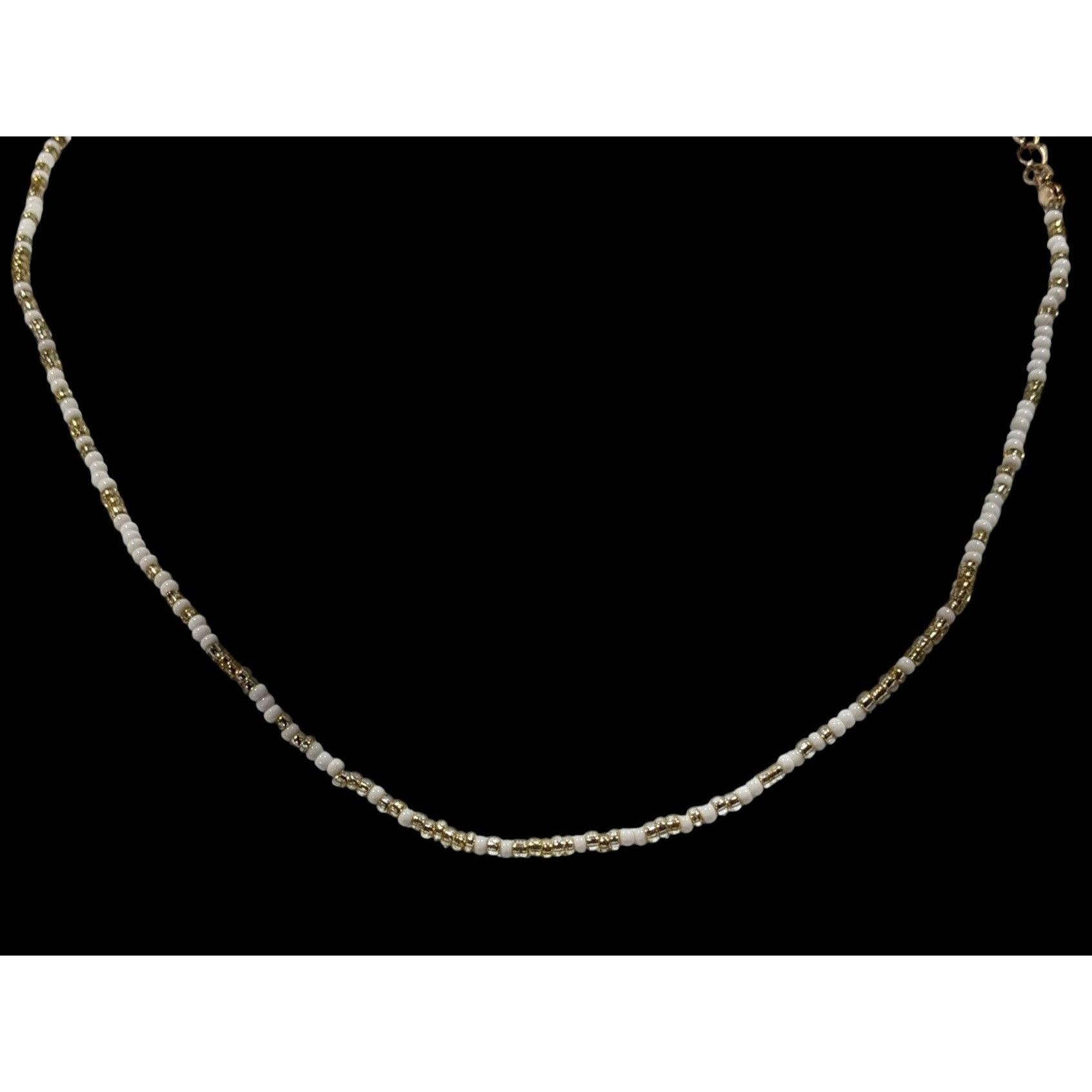 Other Simple Casual White And Gold Tone Glass Beaded Necklace Size ONE SIZE - 2 Thumbnail