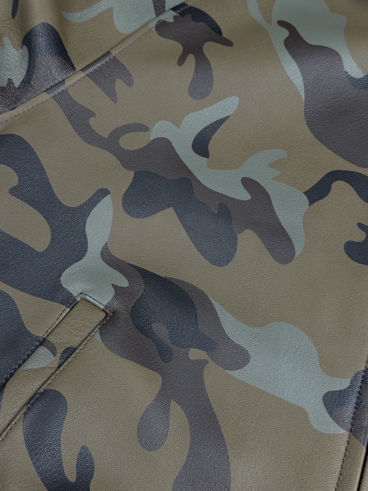 Avirex camo leather jacket Size US L / EU 52-54 / 3 - 5 Thumbnail
