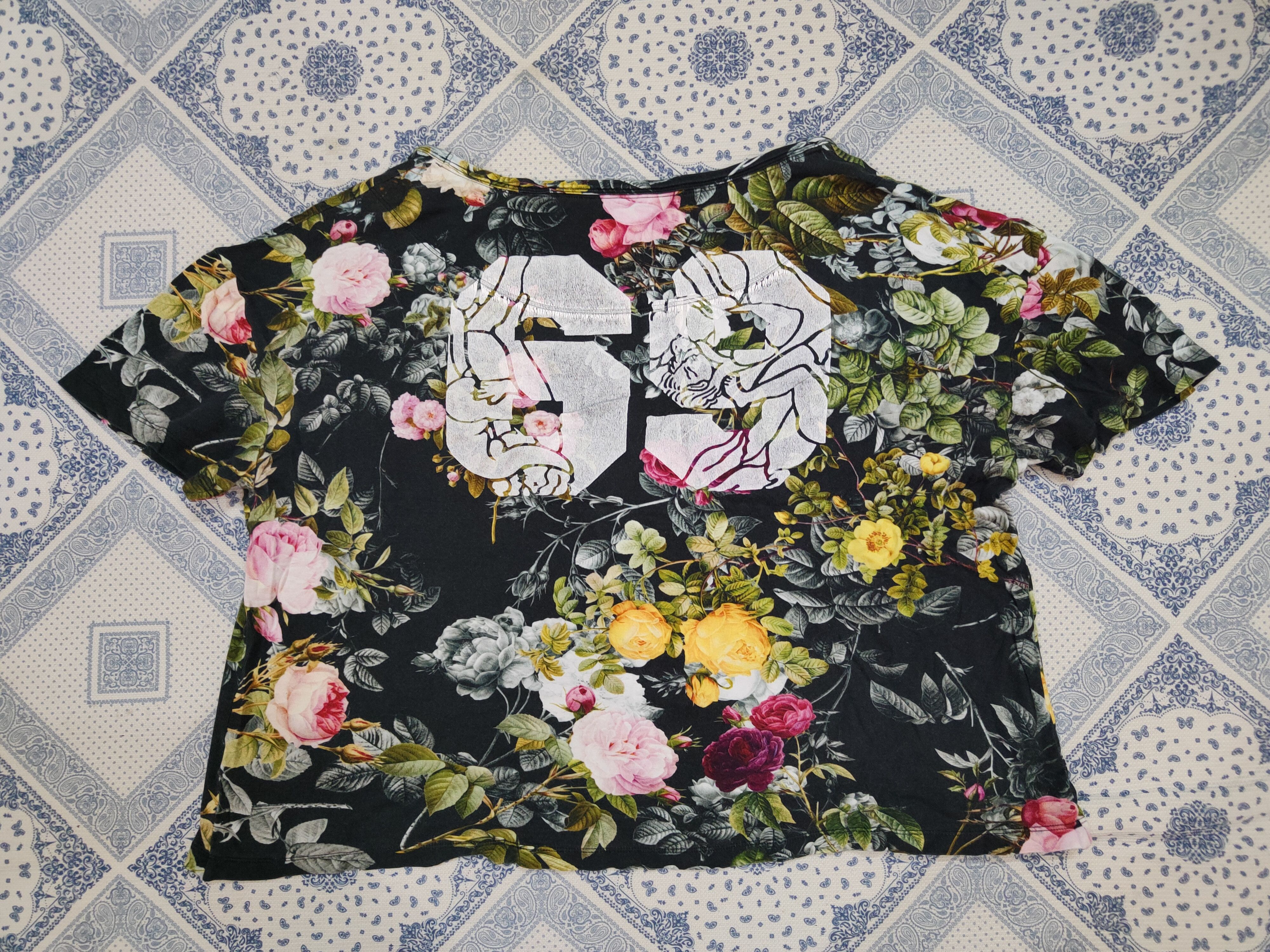 Vivienne Westwood Vivienne Westwood Floral Orb Crop T shirt Size L / US 10 / IT 46 - 2 Thumbnail