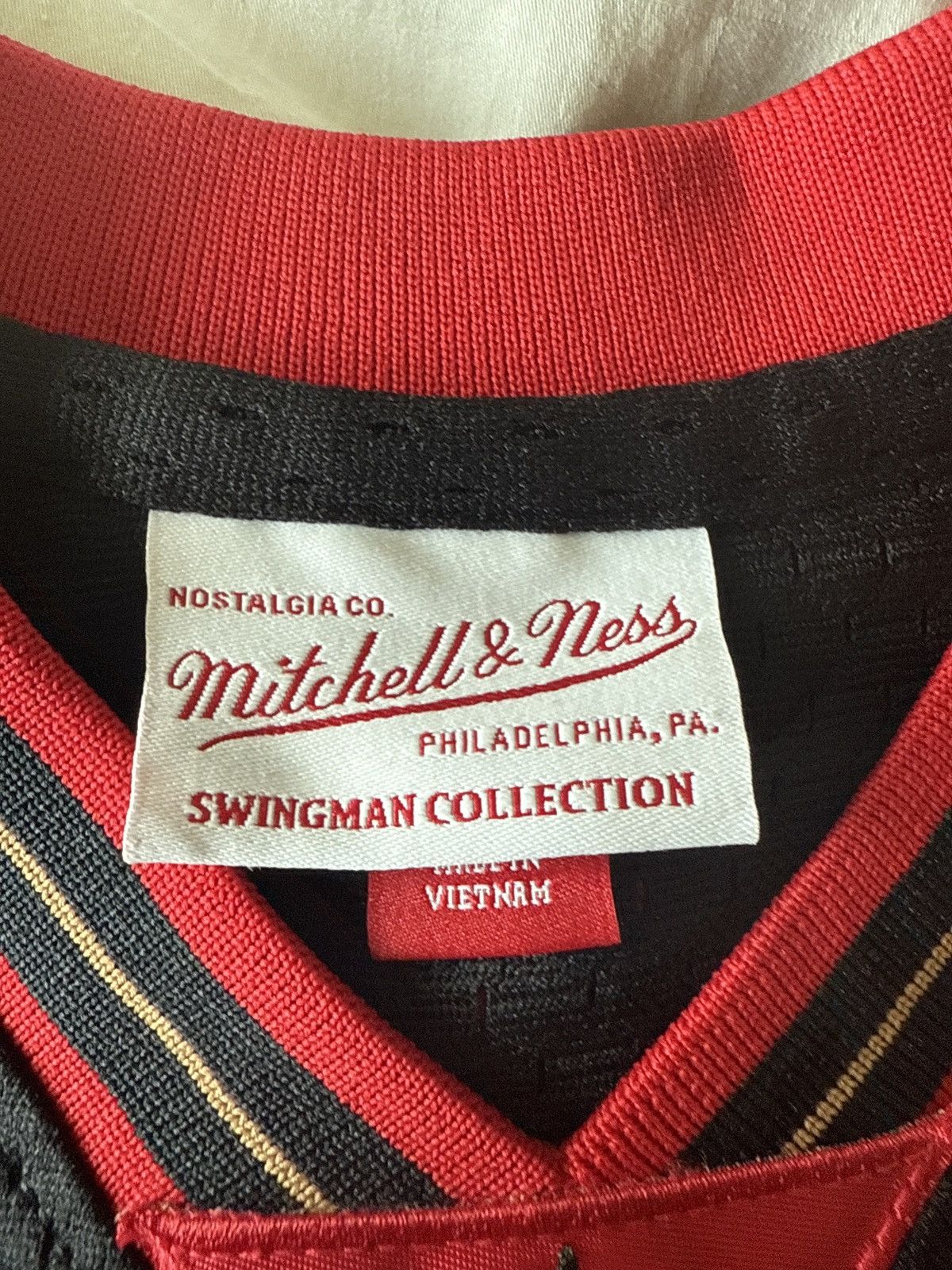 Mitchell & Ness Mitchell & Ness Allen Iverson Swingman Collection jersey Size US S / EU 44-46 / 1 - 6 Thumbnail
