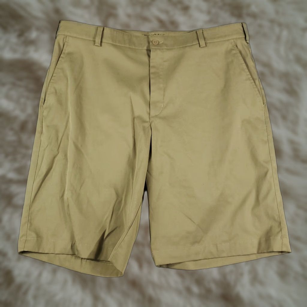 Nike Nike Shorts Mens Size 36 Beige Golf Dri Fit Flat Front Chino Casual Regular Nike Waist 36 Beige Shirt? Size US 36 / EU 52 - 1 Thumbnail