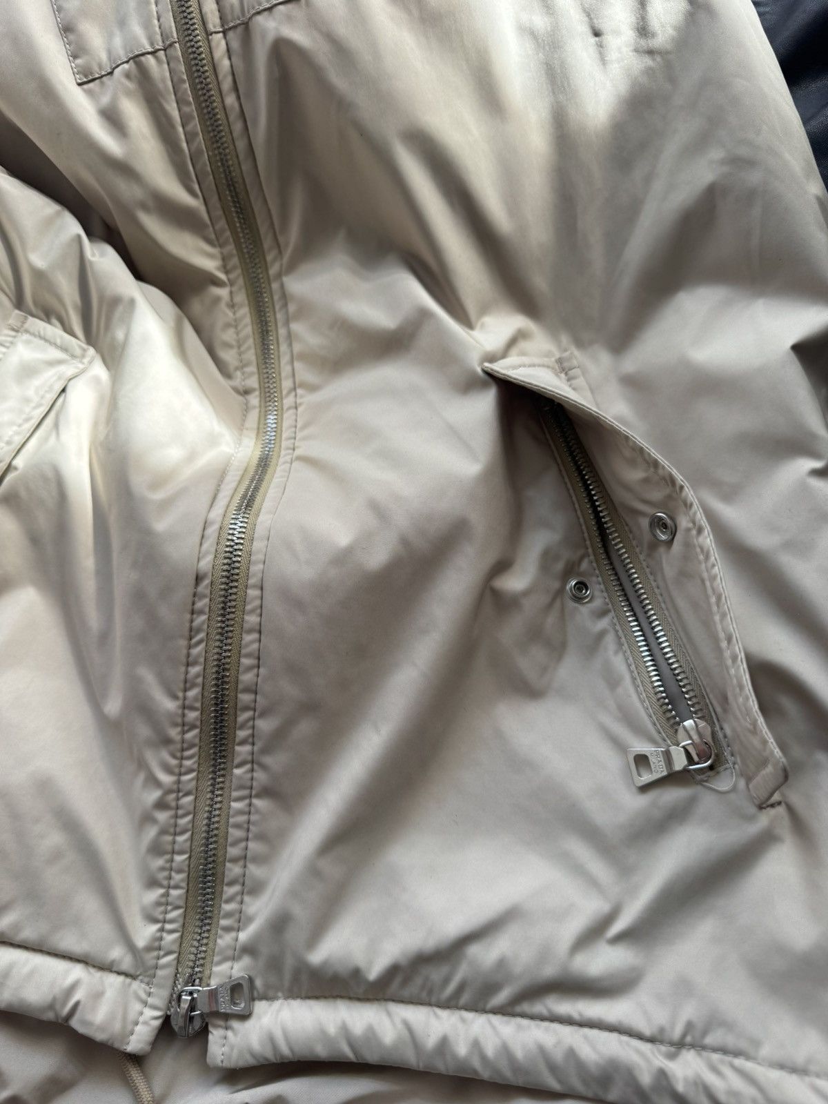 Prada Prada Vintage Sport Jacket Size 42 made italy Size M / US 6-8 / IT 42-44 - 15 Thumbnail
