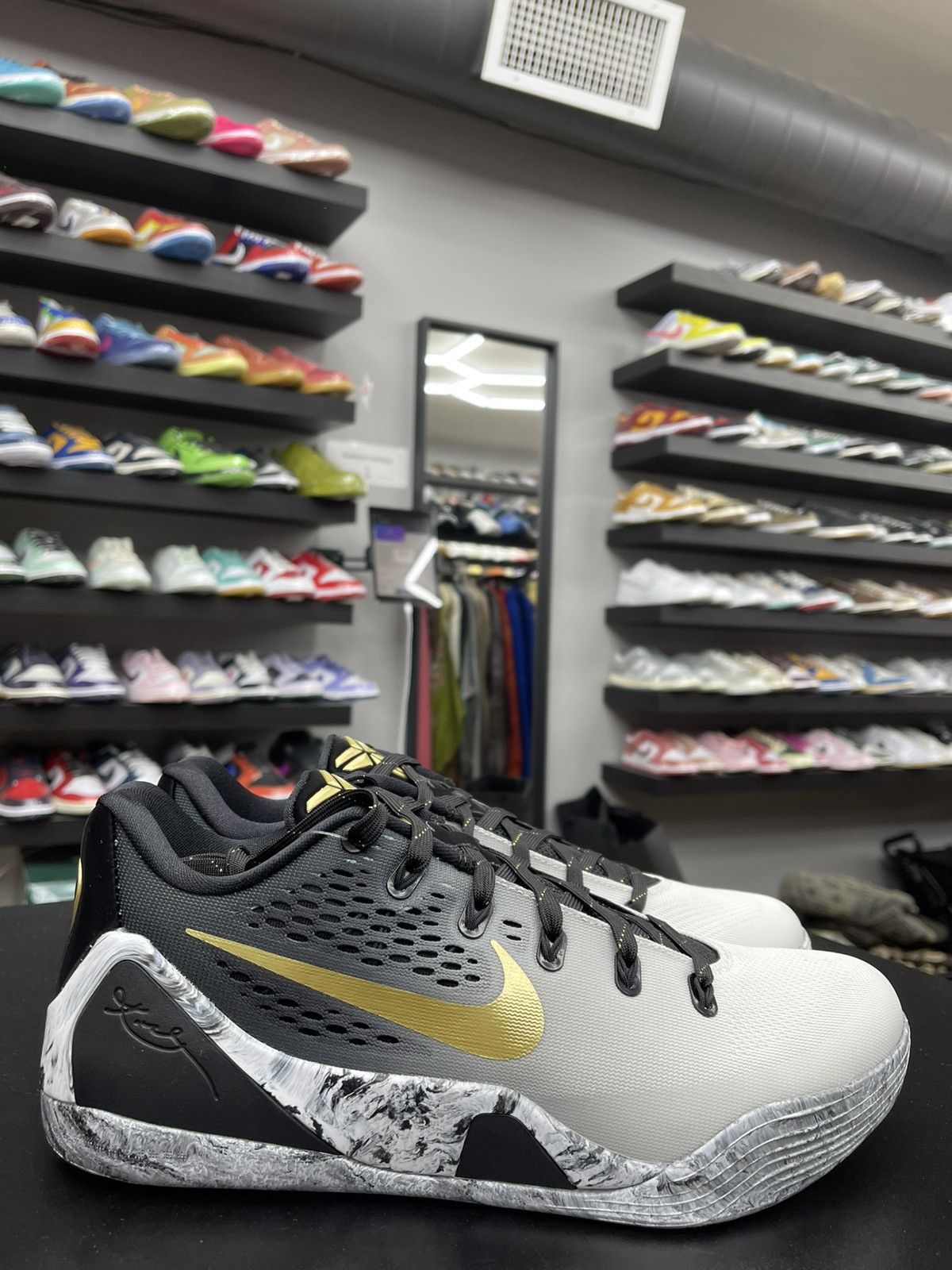 Nike Size 10 - Nike Kobe 9 EM Low Protro Mambacita “Gigi” Size US 10 / EU 43 - 3 Thumbnail