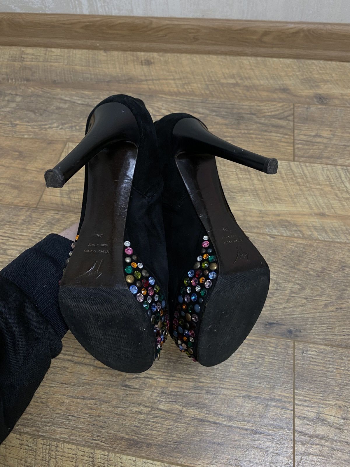 Giuseppe Zanotti Giuseppe Zanotti Crystal Embellished Suede Ankle Boots Size US 6 / IT 36 - 7 Thumbnail