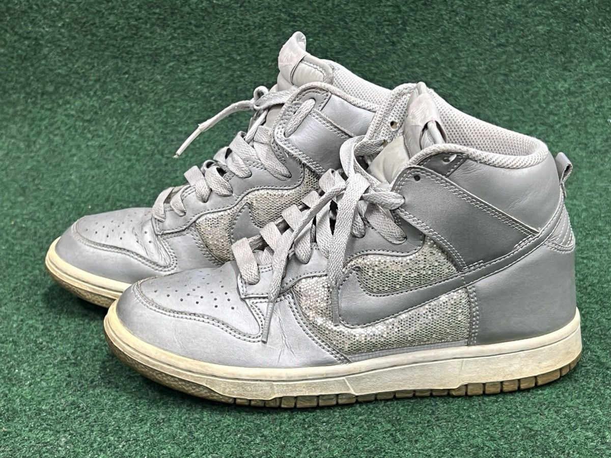 Nike Vintage 2010 Nike Dunk High Metallic Silver Size US 6 / EU 39 - 1 Thumbnail