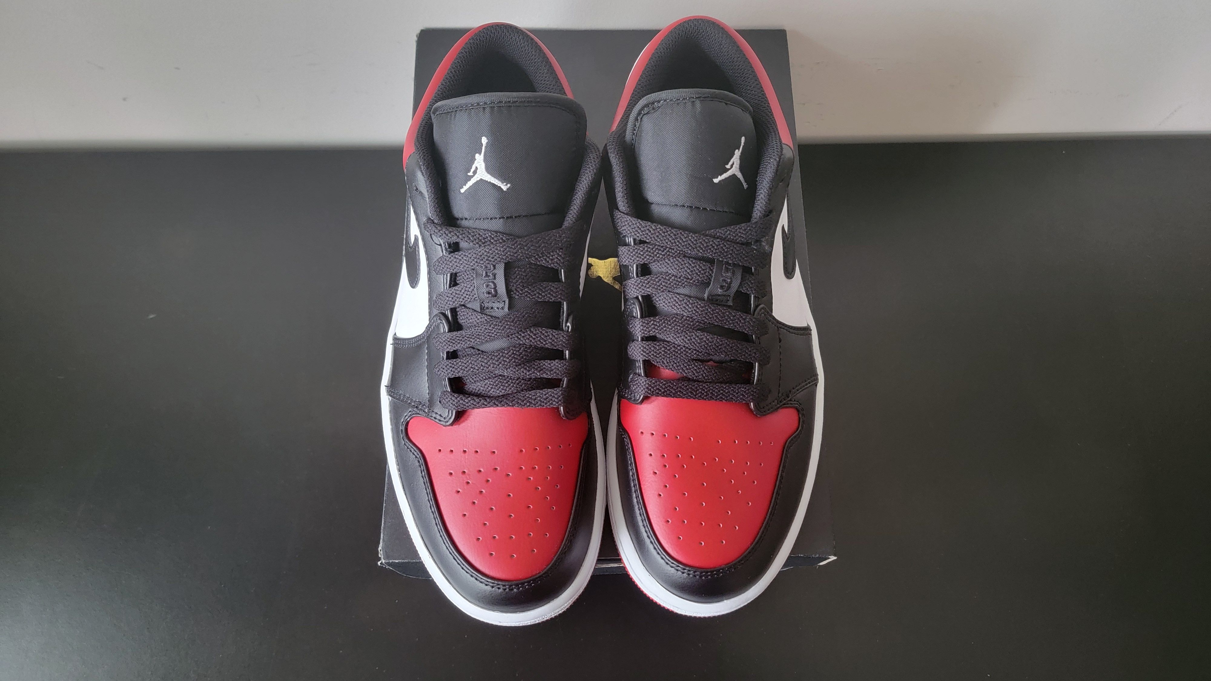 Jordan Brand Air Jordan 1 Low Bred Toe Size US 9.5 / EU 42-43 - 5 Thumbnail