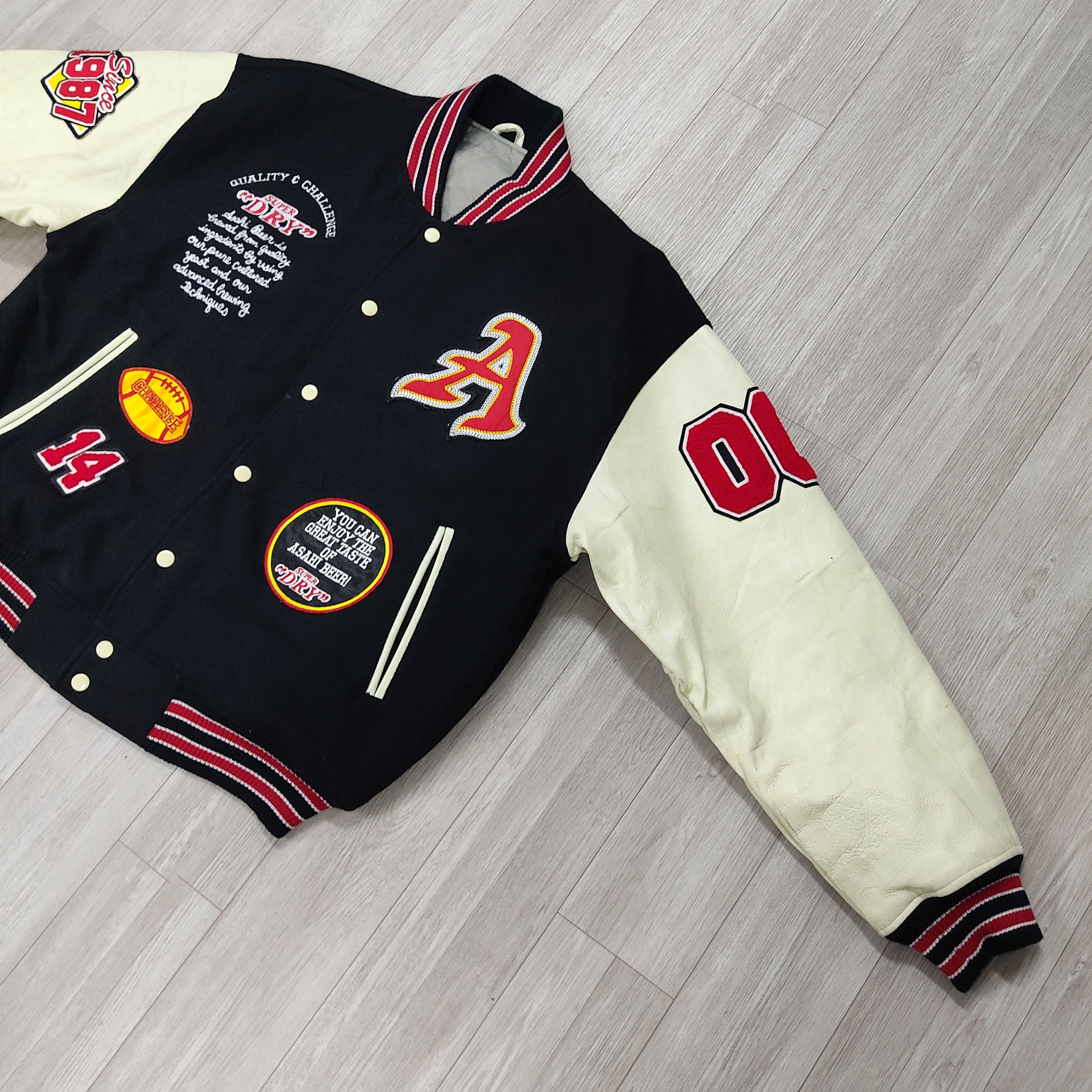 Superdry SUPERDRY Japan Leather Sleeve Varsity (Patch Loaded Edition) Size US XL / EU 56 / 4 - 7 Thumbnail