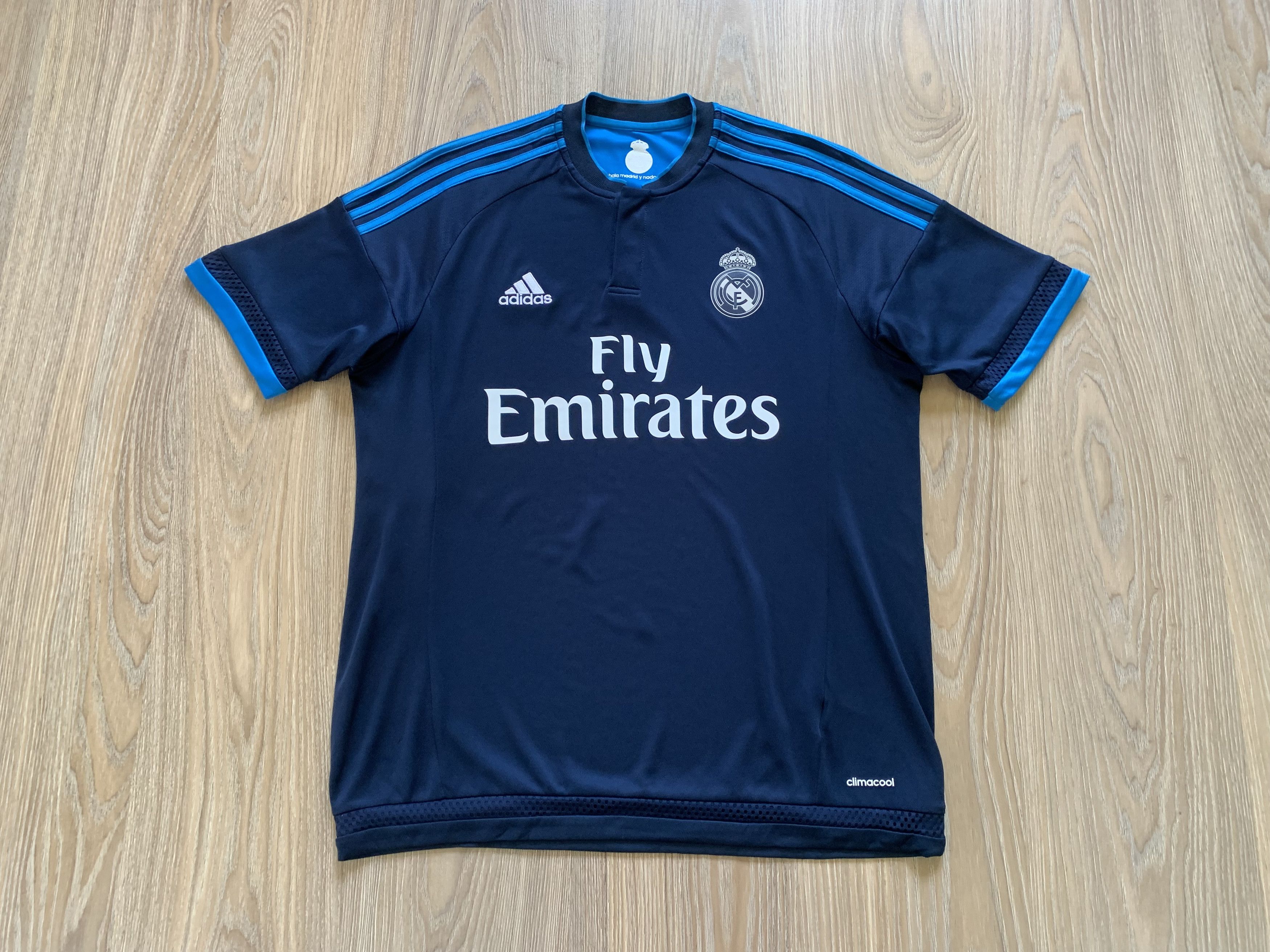 Adidas Adidas Real Madrid Football Shirt 2015-2016 Size US M / EU 48-50 / 2 - 3 Thumbnail