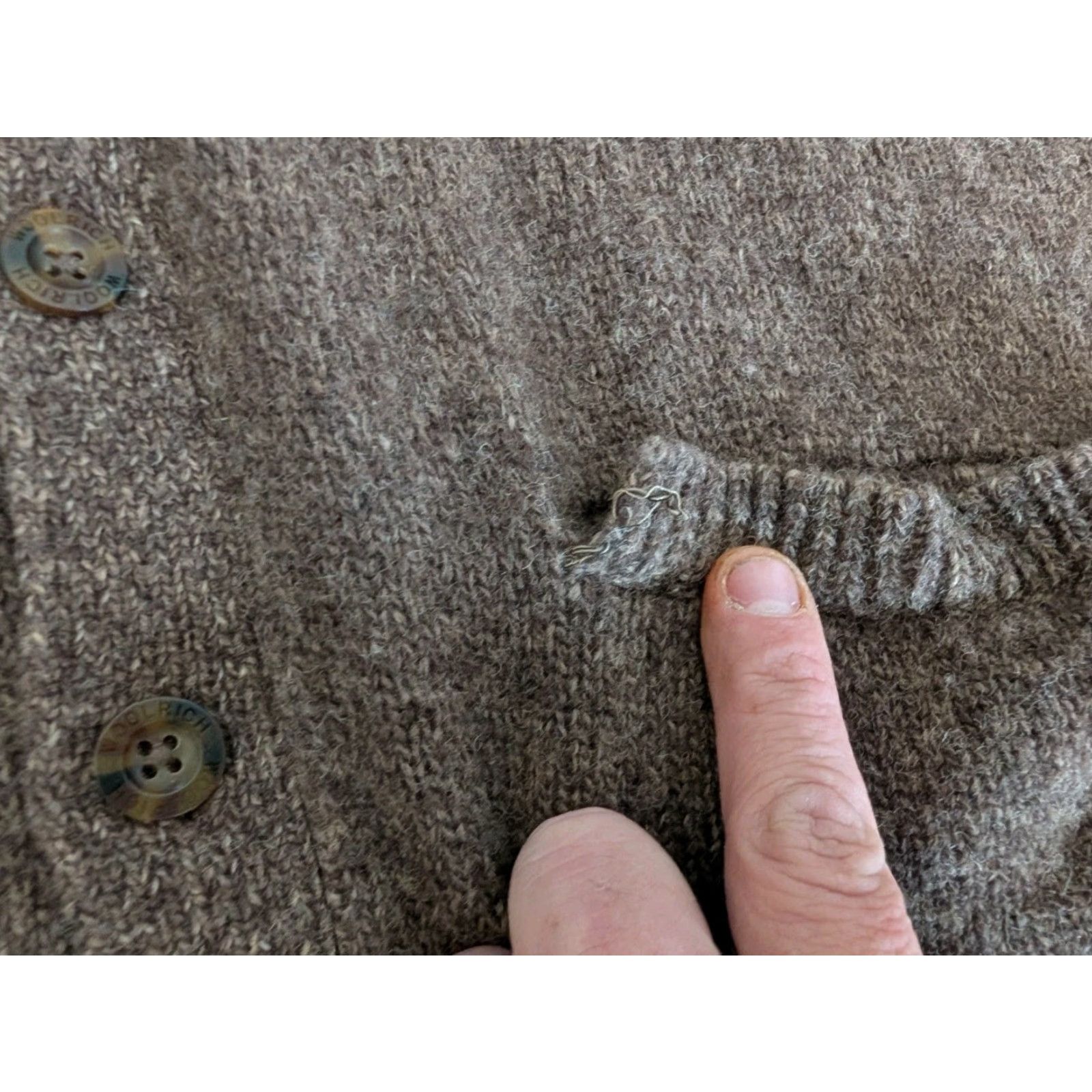 Vintage VINTAGE Woolrich Cardigan Sweater Mens XL Wood Brown Lamb's Wool Knit Cobain Grandpa 90s Outdoors Casual Size US XL / EU 56 / 4 - 7 Thumbnail