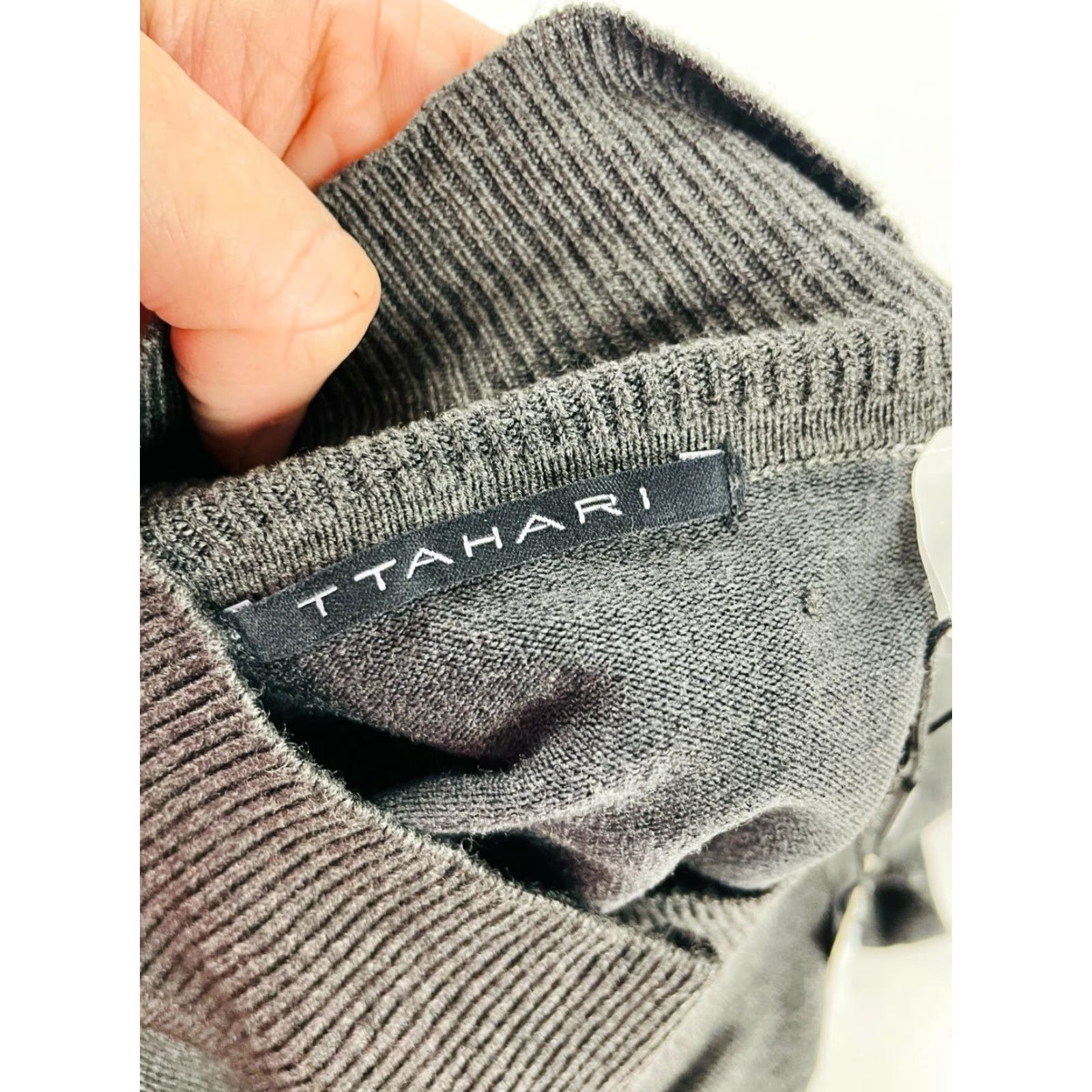Vintage T Tahari Sweater Women's L Gray Pullover Long Sleeve Mock Neck NWT Rin Edge Size L / US 10 / IT 46 - 6 Thumbnail
